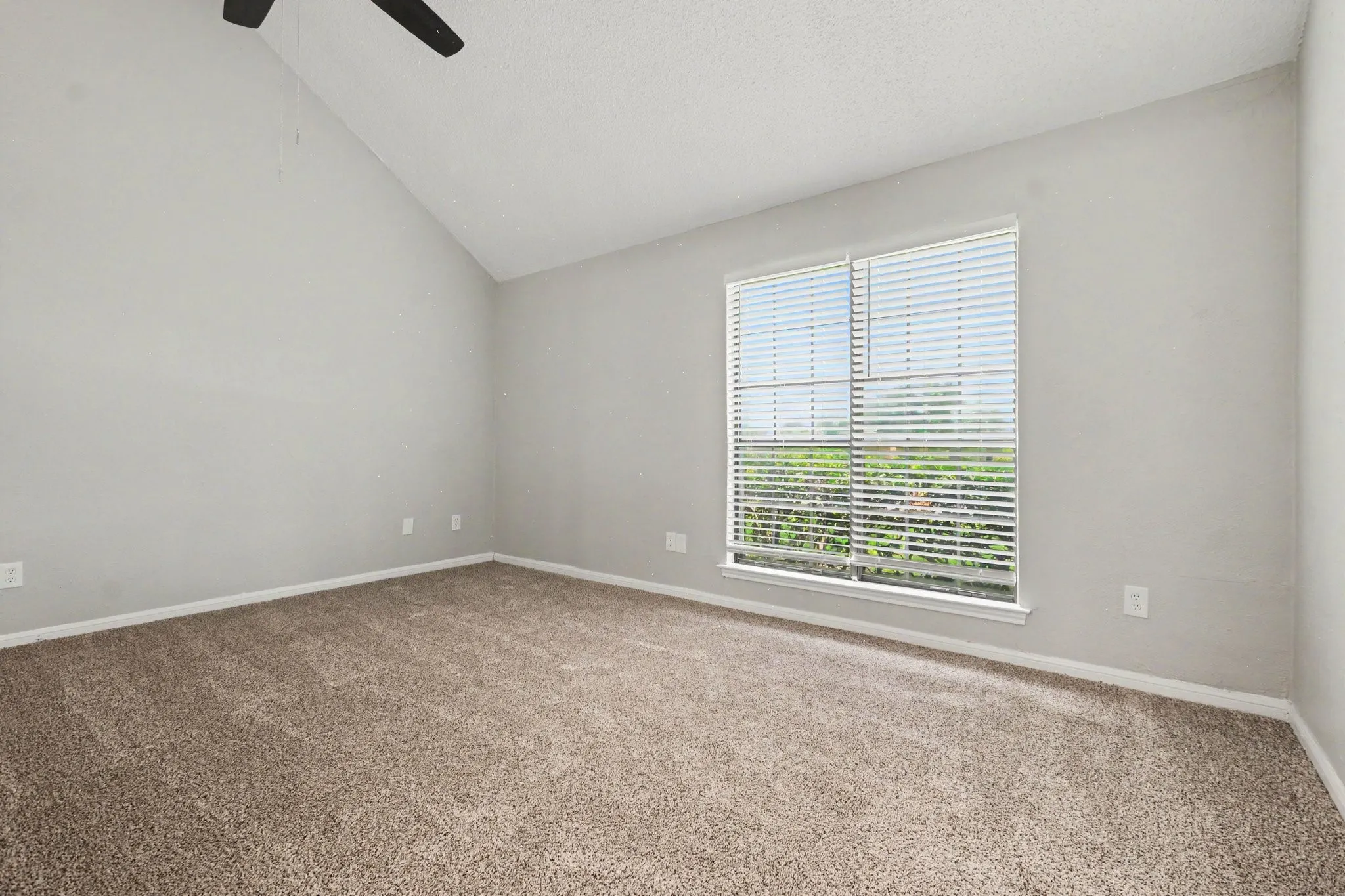 Single Family Residence For Sale in Collin County , 4537 Miami Drive, Plano, Texas 75093, 5 Bedroom, 3 Bathroom, 2 Garage spaces, 2,254 Sqft, built in 1981, mls#21292094, Real Estate Agent in Plano, Homes For Sale in Collin county, Homes For Sale in Plano, Realtor in Plano Texas, Real Estate Brokerage Independent Realty Texas, Luminita Cordes Realtor