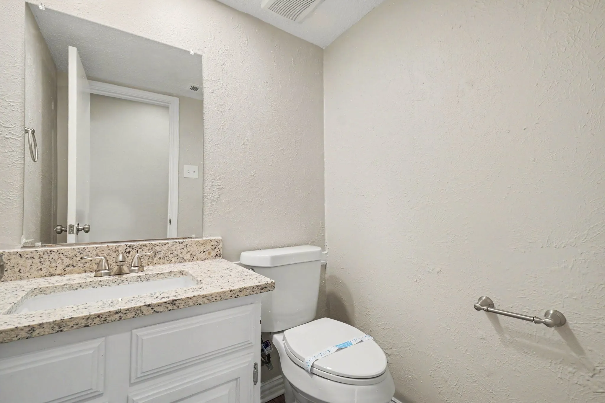 Single Family Residence For Sale in Collin County , 4537 Miami Drive, Plano, Texas 75093, 5 Bedroom, 3 Bathroom, 2 Garage spaces, 2,254 Sqft, built in 1981, mls#21292094, Real Estate Agent in Plano, Homes For Sale in Collin county, Homes For Sale in Plano, Realtor in Plano Texas, Real Estate Brokerage Independent Realty Texas, Luminita Cordes Realtor