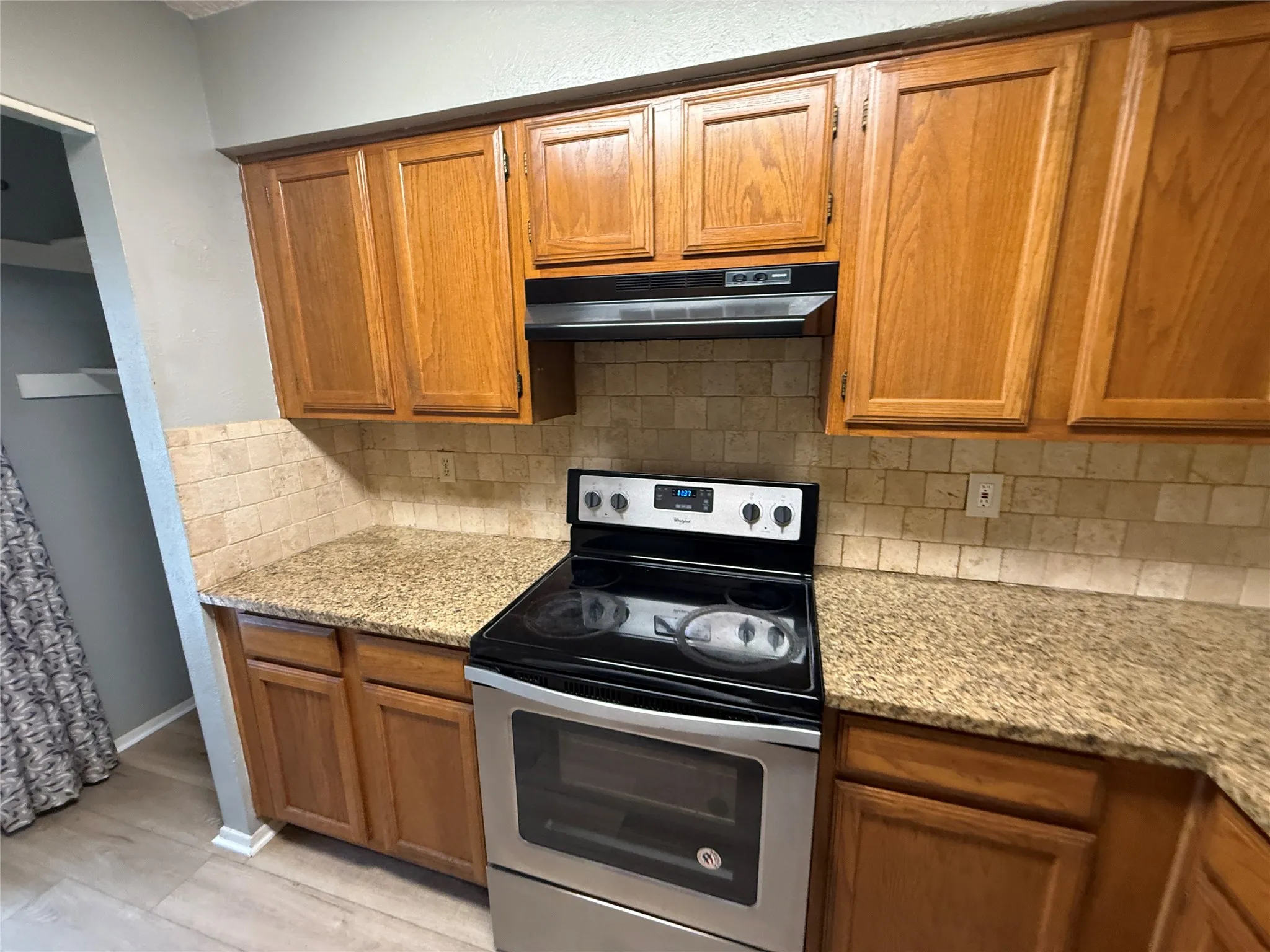 Condominium For Rent in Dallas County , 701 Lee Street 2A, Mesquite, Texas 75149, 2 Bedroom, 2 Bathroom, Garage spaces, 1,073 Sqft, built in 1984, mls#21293077, Real Estate Agent in Mesquite, Homes For Rent in Dallas county, Homes For Rent in Mesquite, Realtor in Mesquite Texas, Real Estate Brokerage Independent Realty Texas, Luminita Cordes Realtor