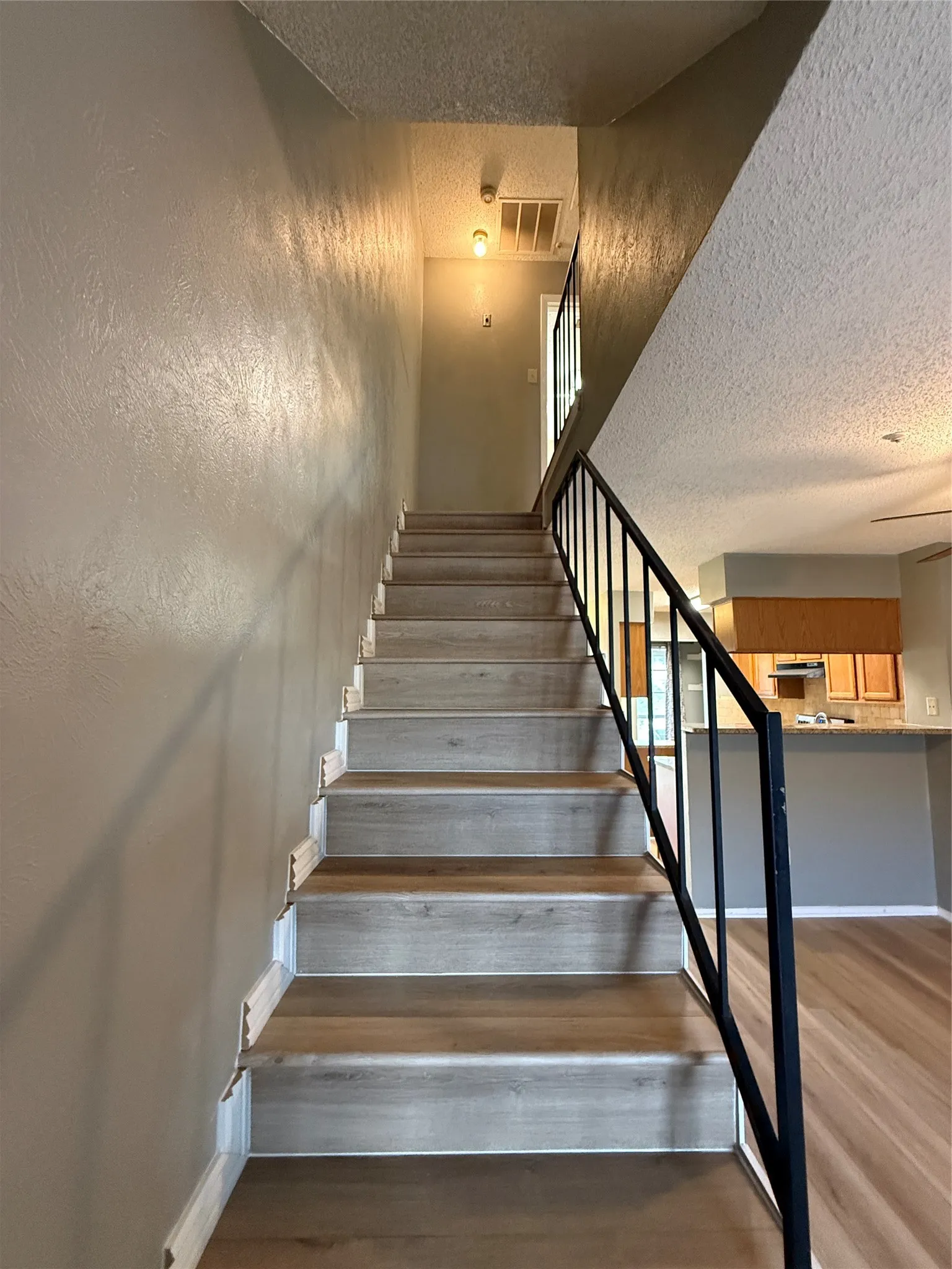 Condominium For Rent in Dallas County , 701 Lee Street 2A, Mesquite, Texas 75149, 2 Bedroom, 2 Bathroom, Garage spaces, 1,073 Sqft, built in 1984, mls#21293077, Real Estate Agent in Mesquite, Homes For Rent in Dallas county, Homes For Rent in Mesquite, Realtor in Mesquite Texas, Real Estate Brokerage Independent Realty Texas, Luminita Cordes Realtor
