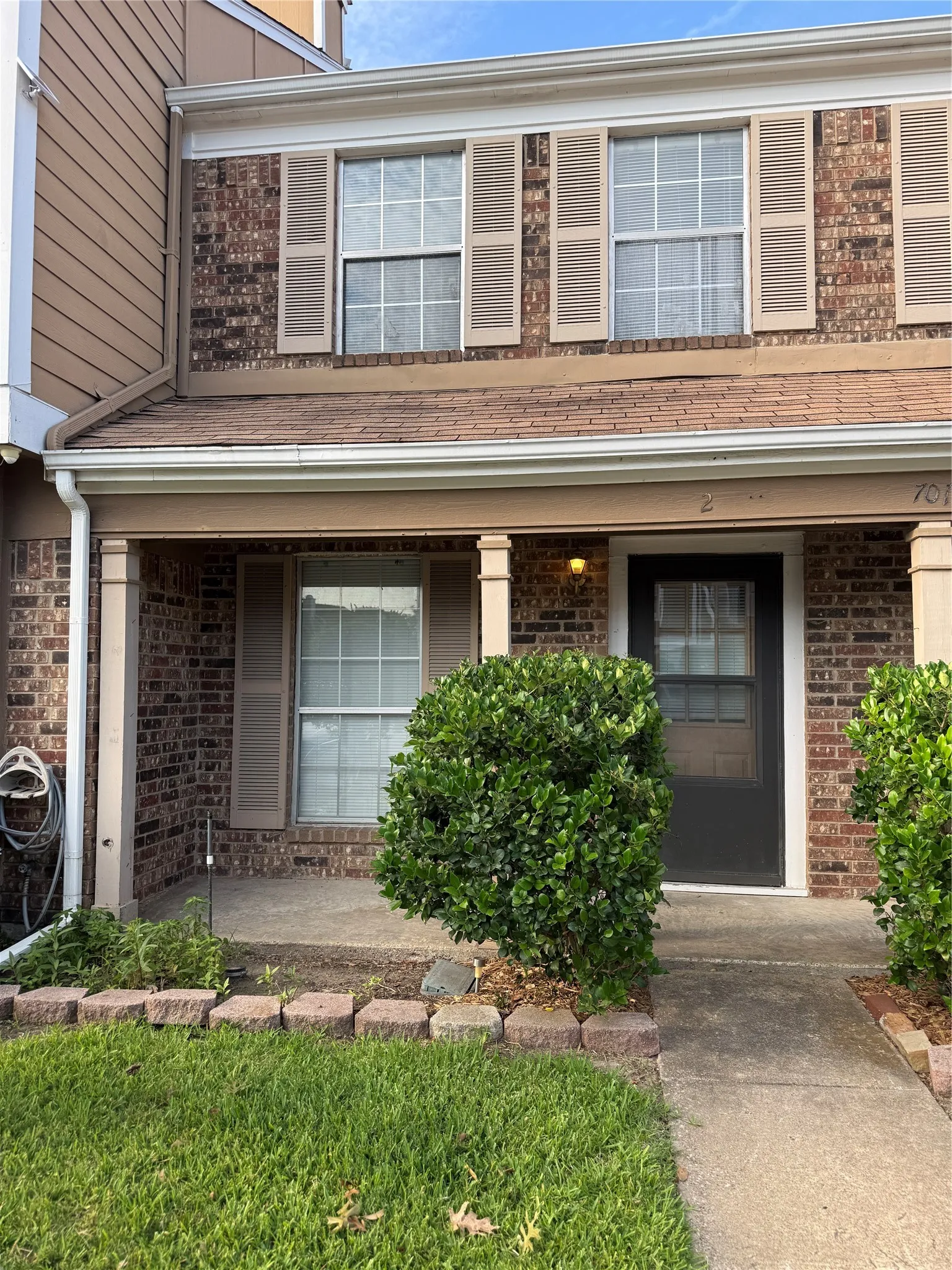 Condominium For Rent in Dallas County , 701 Lee Street 2A, Mesquite, Texas 75149, 2 Bedroom, 2 Bathroom, Garage spaces, 1,073 Sqft, built in 1984, mls#21293077, Real Estate Agent in Mesquite, Homes For Rent in Dallas county, Homes For Rent in Mesquite, Realtor in Mesquite Texas, Real Estate Brokerage Independent Realty Texas, Luminita Cordes Realtor