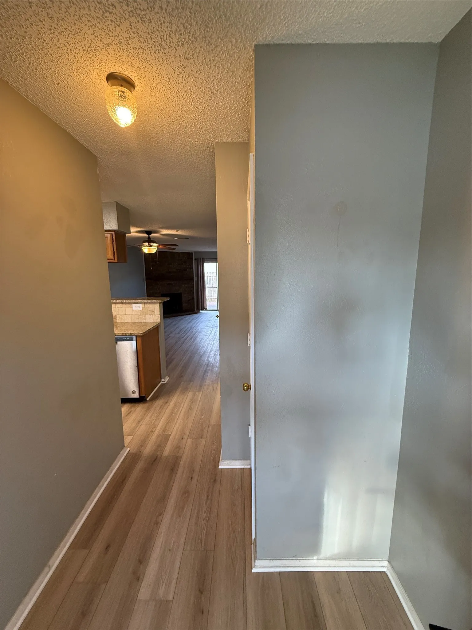 Condominium For Rent in Dallas County , 701 Lee Street 2A, Mesquite, Texas 75149, 2 Bedroom, 2 Bathroom, Garage spaces, 1,073 Sqft, built in 1984, mls#21293077, Real Estate Agent in Mesquite, Homes For Rent in Dallas county, Homes For Rent in Mesquite, Realtor in Mesquite Texas, Real Estate Brokerage Independent Realty Texas, Luminita Cordes Realtor
