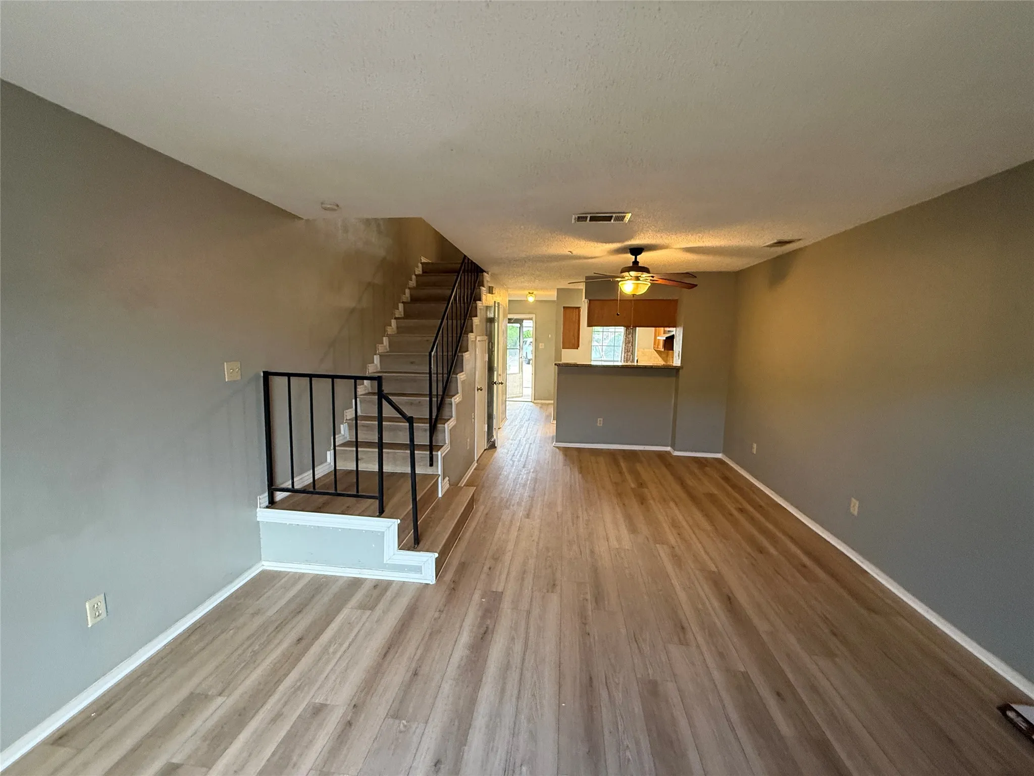Condominium For Rent in Dallas County , 701 Lee Street 2A, Mesquite, Texas 75149, 2 Bedroom, 2 Bathroom, Garage spaces, 1,073 Sqft, built in 1984, mls#21293077, Real Estate Agent in Mesquite, Homes For Rent in Dallas county, Homes For Rent in Mesquite, Realtor in Mesquite Texas, Real Estate Brokerage Independent Realty Texas, Luminita Cordes Realtor
