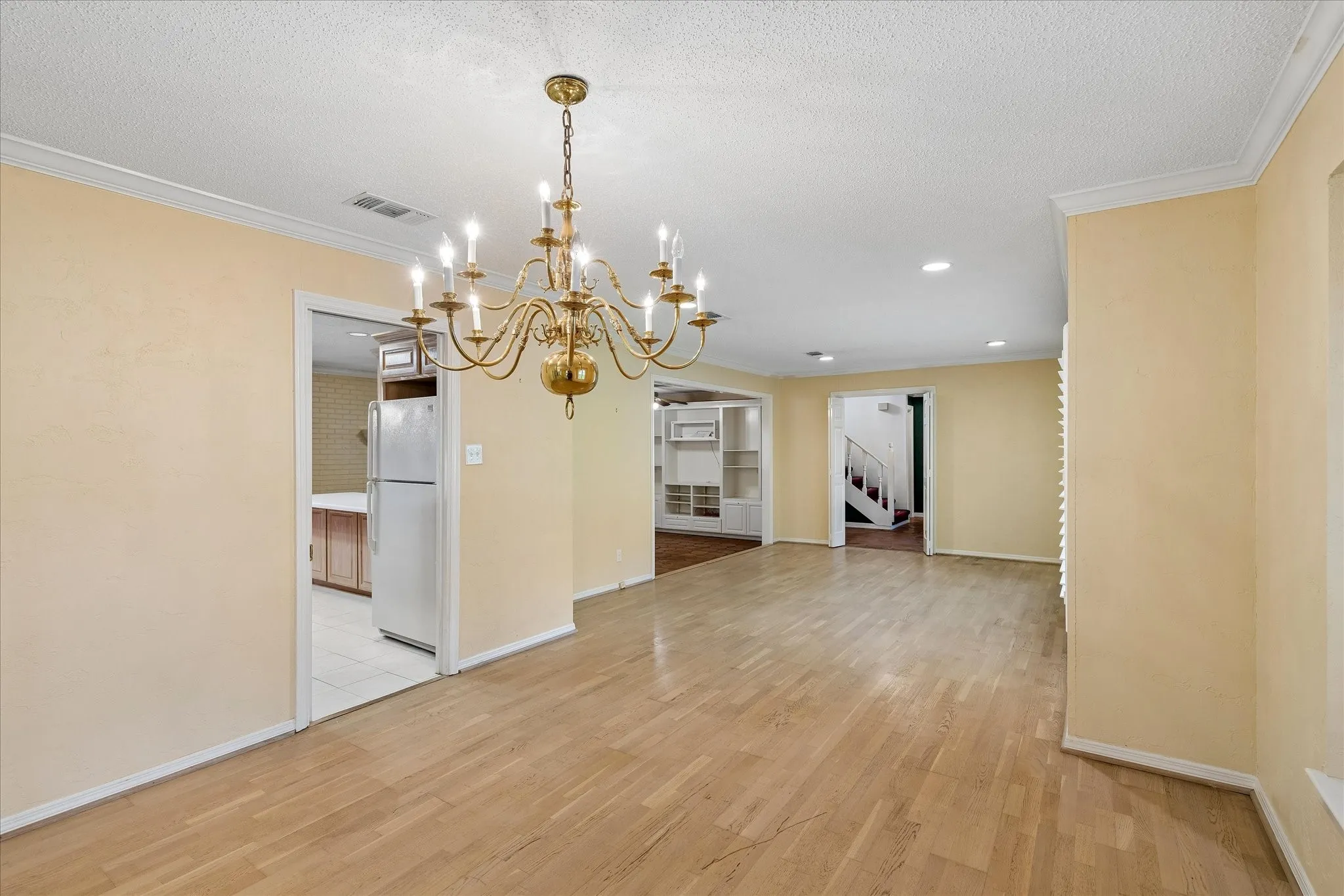 Single Family Residence For Sale in Tarrant County , 4204 Biscayne Drive, Haltom City, Texas 76117, 4 Bedroom, 4 Bathroom, 2 Garage spaces, 3,136 Sqft, built in 1966, mls#21290602, Real Estate Agent in Haltom City, Homes For Sale in Tarrant county, Homes For Sale in Haltom City, Realtor in Haltom City Texas, Real Estate Brokerage Independent Realty Texas, Luminita Cordes Realtor