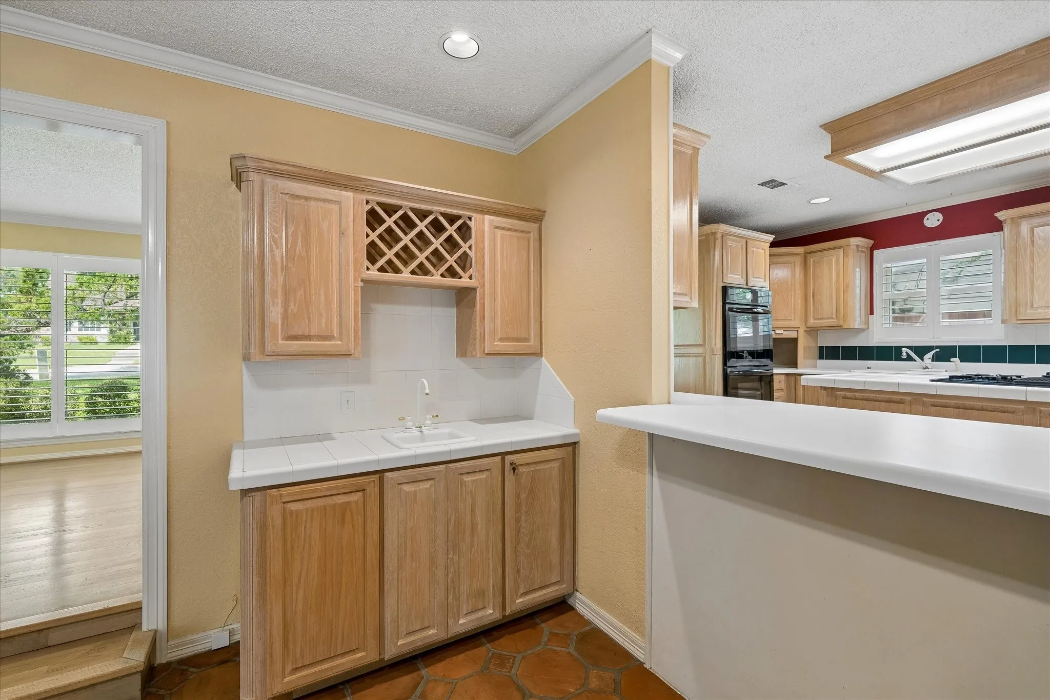 Single Family Residence For Sale in Tarrant County , 4204 Biscayne Drive, Haltom City, Texas 76117, 4 Bedroom, 4 Bathroom, 2 Garage spaces, 3,136 Sqft, built in 1966, mls#21290602, Real Estate Agent in Haltom City, Homes For Sale in Tarrant county, Homes For Sale in Haltom City, Realtor in Haltom City Texas, Real Estate Brokerage Independent Realty Texas, Luminita Cordes Realtor