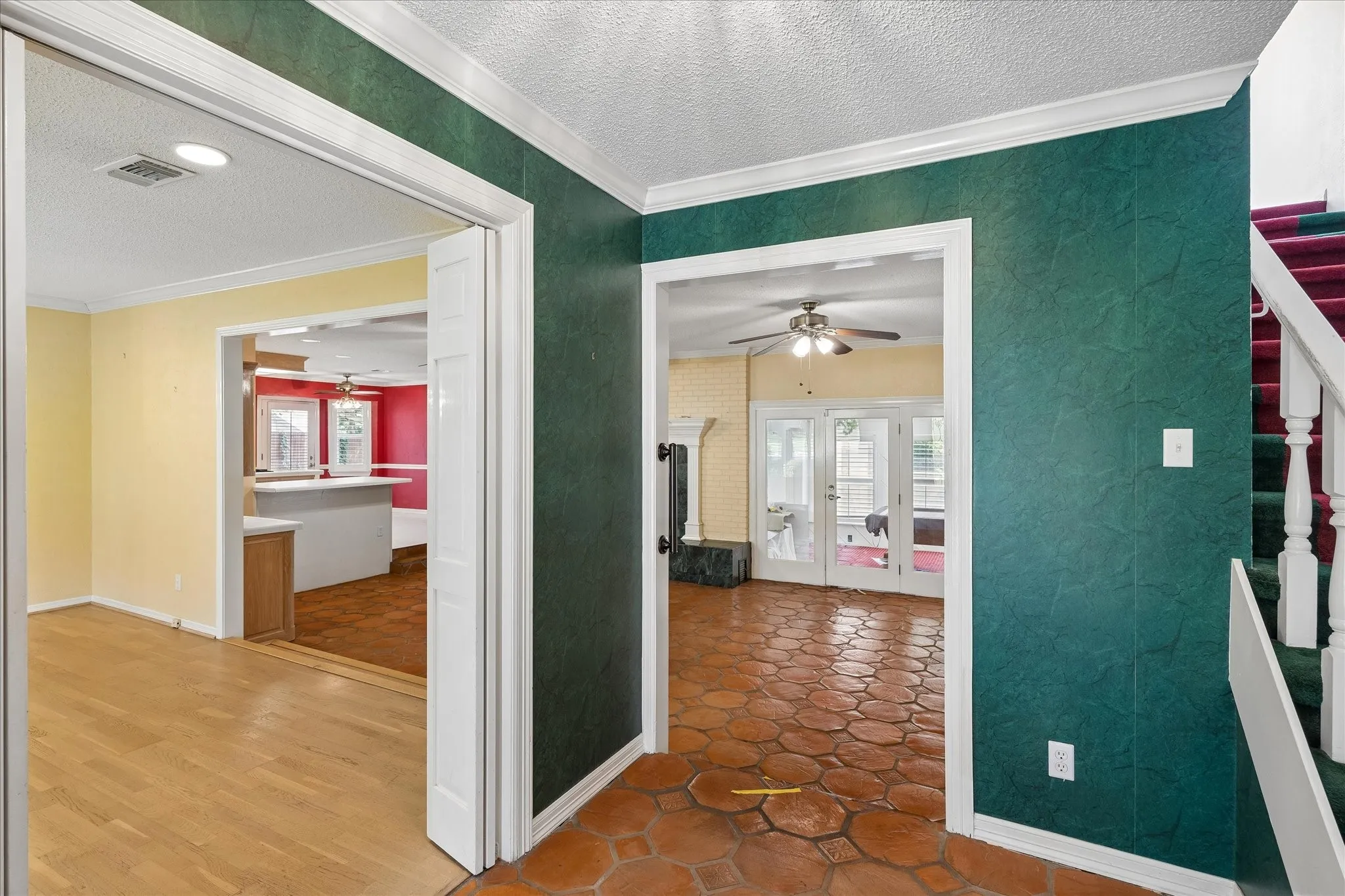 Single Family Residence For Sale in Tarrant County , 4204 Biscayne Drive, Haltom City, Texas 76117, 4 Bedroom, 4 Bathroom, 2 Garage spaces, 3,136 Sqft, built in 1966, mls#21290602, Real Estate Agent in Haltom City, Homes For Sale in Tarrant county, Homes For Sale in Haltom City, Realtor in Haltom City Texas, Real Estate Brokerage Independent Realty Texas, Luminita Cordes Realtor