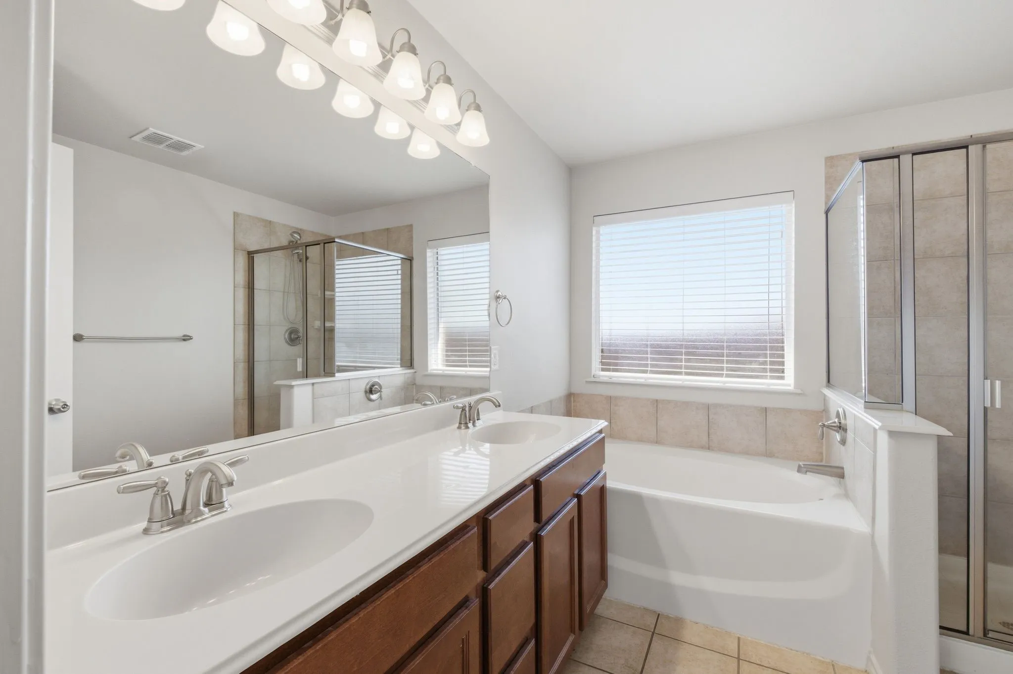 Single Family Residence For Sale in Collin County , 3037 Winding Meadow Trail, Princeton, Texas 75407, 3 Bedroom, 2 Bathroom, 2 Garage spaces, 2,059 Sqft, built in 2008, mls#21292820, Real Estate Agent in Princeton, Homes For Sale in Collin county, Homes For Sale in Princeton, Realtor in Princeton Texas, Real Estate Brokerage Independent Realty Texas, Luminita Cordes Realtor