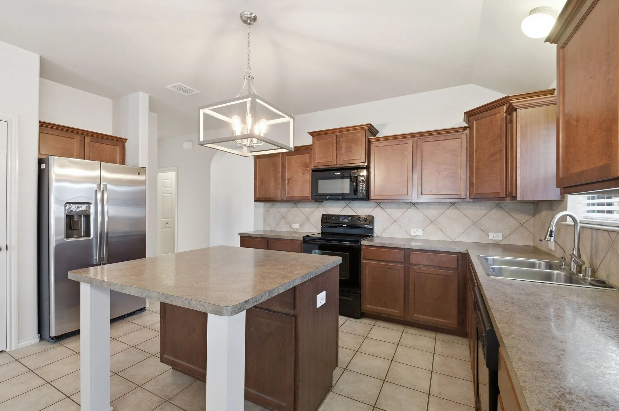 Single Family Residence For Sale in Collin County , 3037 Winding Meadow Trail, Princeton, Texas 75407, 3 Bedroom, 2 Bathroom, 2 Garage spaces, 2,059 Sqft, built in 2008, mls#21292820, Real Estate Agent in Princeton, Homes For Sale in Collin county, Homes For Sale in Princeton, Realtor in Princeton Texas, Real Estate Brokerage Independent Realty Texas, Luminita Cordes Realtor