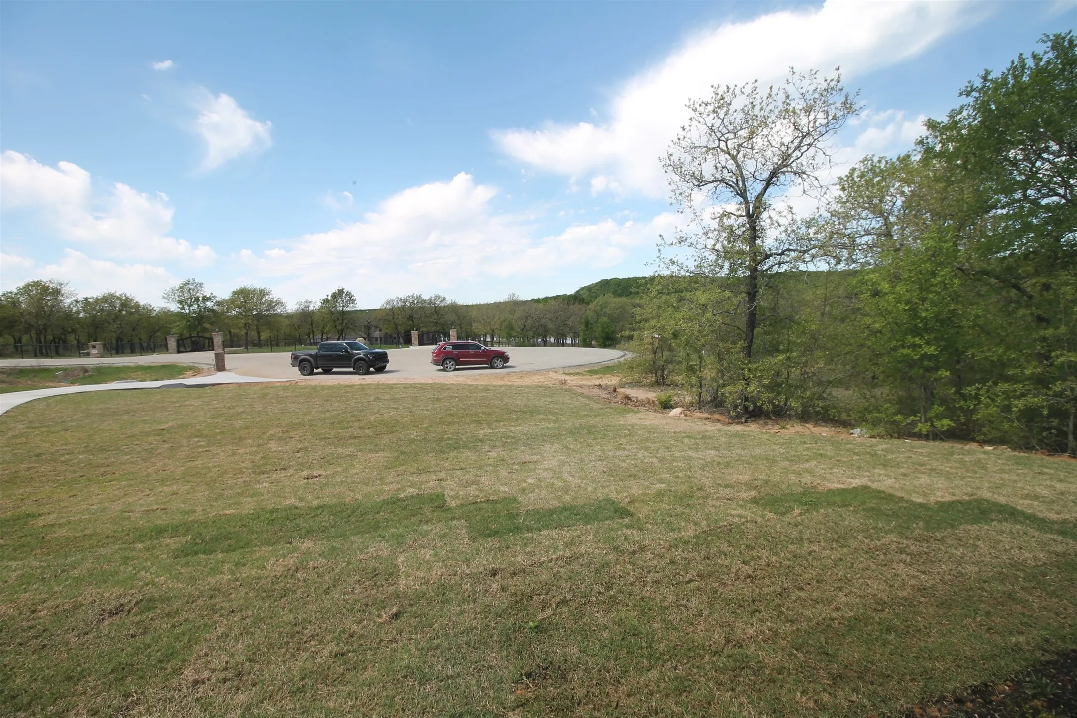 Single Family Residence For Sale in Wise County , 162 Sunset Bay Pointe Court, Chico, Texas 76431, 4 Bedroom, 3 Bathroom, 2 Garage spaces, 3,581 Sqft, built in 2022, mls#21293075, Real Estate Agent in Chico, Homes For Sale in Wise county, Homes For Sale in Chico, Realtor in Chico Texas, Real Estate Brokerage Independent Realty Texas, Luminita Cordes Realtor
