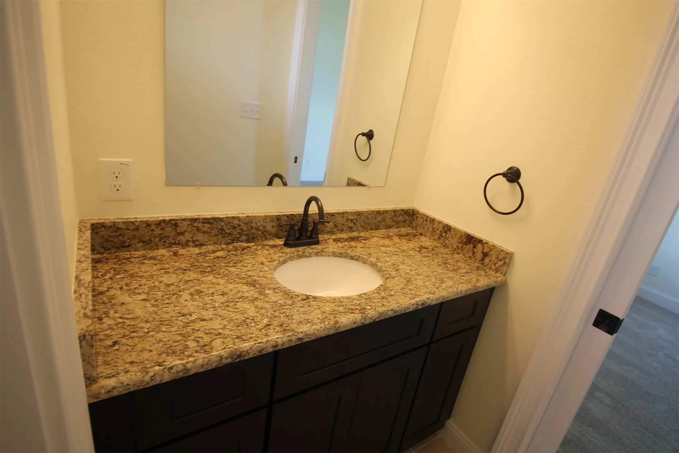 Single Family Residence For Sale in Wise County , 162 Sunset Bay Pointe Court, Chico, Texas 76431, 4 Bedroom, 3 Bathroom, 2 Garage spaces, 3,581 Sqft, built in 2022, mls#21293075, Real Estate Agent in Chico, Homes For Sale in Wise county, Homes For Sale in Chico, Realtor in Chico Texas, Real Estate Brokerage Independent Realty Texas, Luminita Cordes Realtor