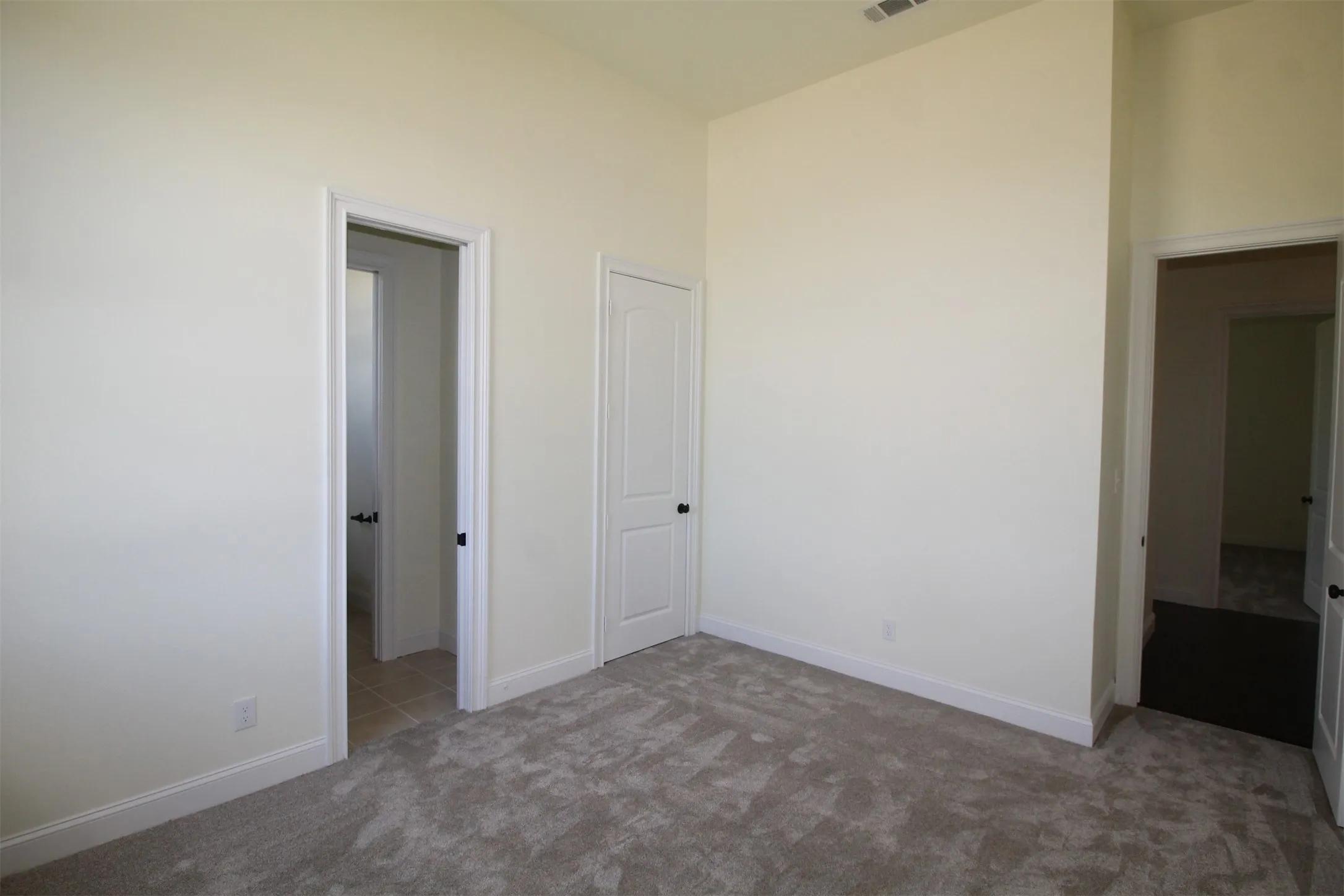 Single Family Residence For Sale in Wise County , 162 Sunset Bay Pointe Court, Chico, Texas 76431, 4 Bedroom, 3 Bathroom, 2 Garage spaces, 3,581 Sqft, built in 2022, mls#21293075, Real Estate Agent in Chico, Homes For Sale in Wise county, Homes For Sale in Chico, Realtor in Chico Texas, Real Estate Brokerage Independent Realty Texas, Luminita Cordes Realtor