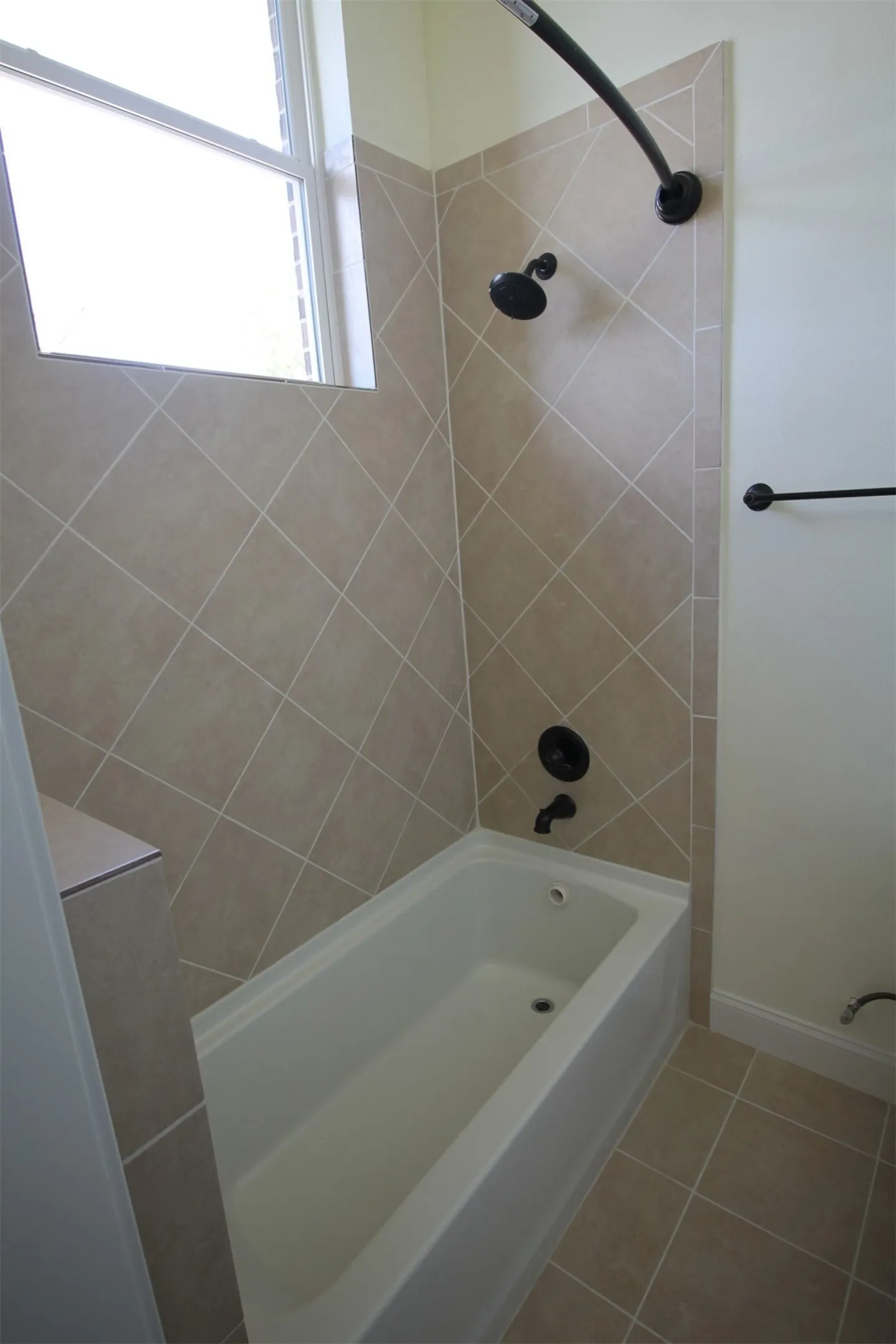 Single Family Residence For Sale in Wise County , 162 Sunset Bay Pointe Court, Chico, Texas 76431, 4 Bedroom, 3 Bathroom, 2 Garage spaces, 3,581 Sqft, built in 2022, mls#21293075, Real Estate Agent in Chico, Homes For Sale in Wise county, Homes For Sale in Chico, Realtor in Chico Texas, Real Estate Brokerage Independent Realty Texas, Luminita Cordes Realtor