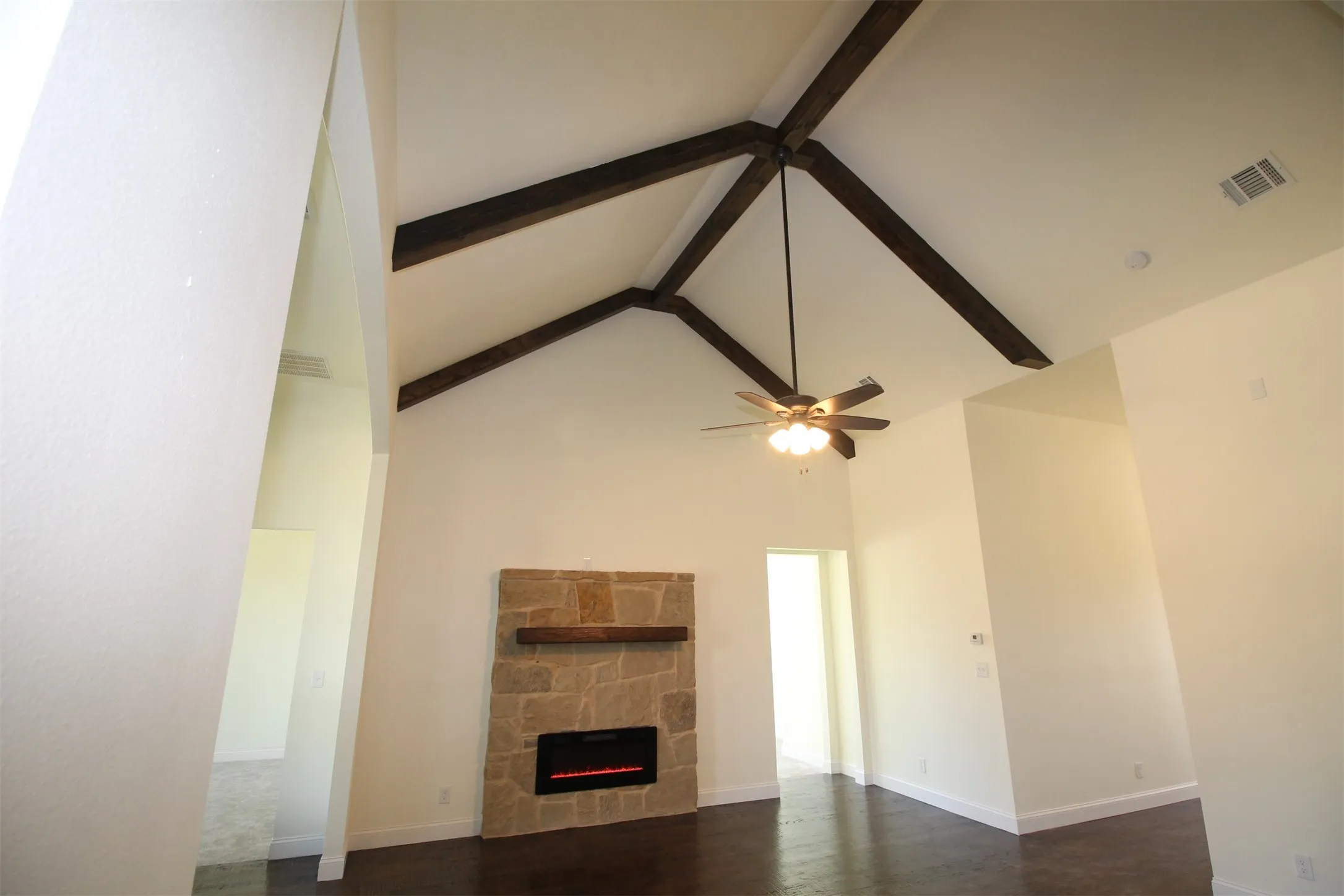 Single Family Residence For Sale in Wise County , 162 Sunset Bay Pointe Court, Chico, Texas 76431, 4 Bedroom, 3 Bathroom, 2 Garage spaces, 3,581 Sqft, built in 2022, mls#21293075, Real Estate Agent in Chico, Homes For Sale in Wise county, Homes For Sale in Chico, Realtor in Chico Texas, Real Estate Brokerage Independent Realty Texas, Luminita Cordes Realtor