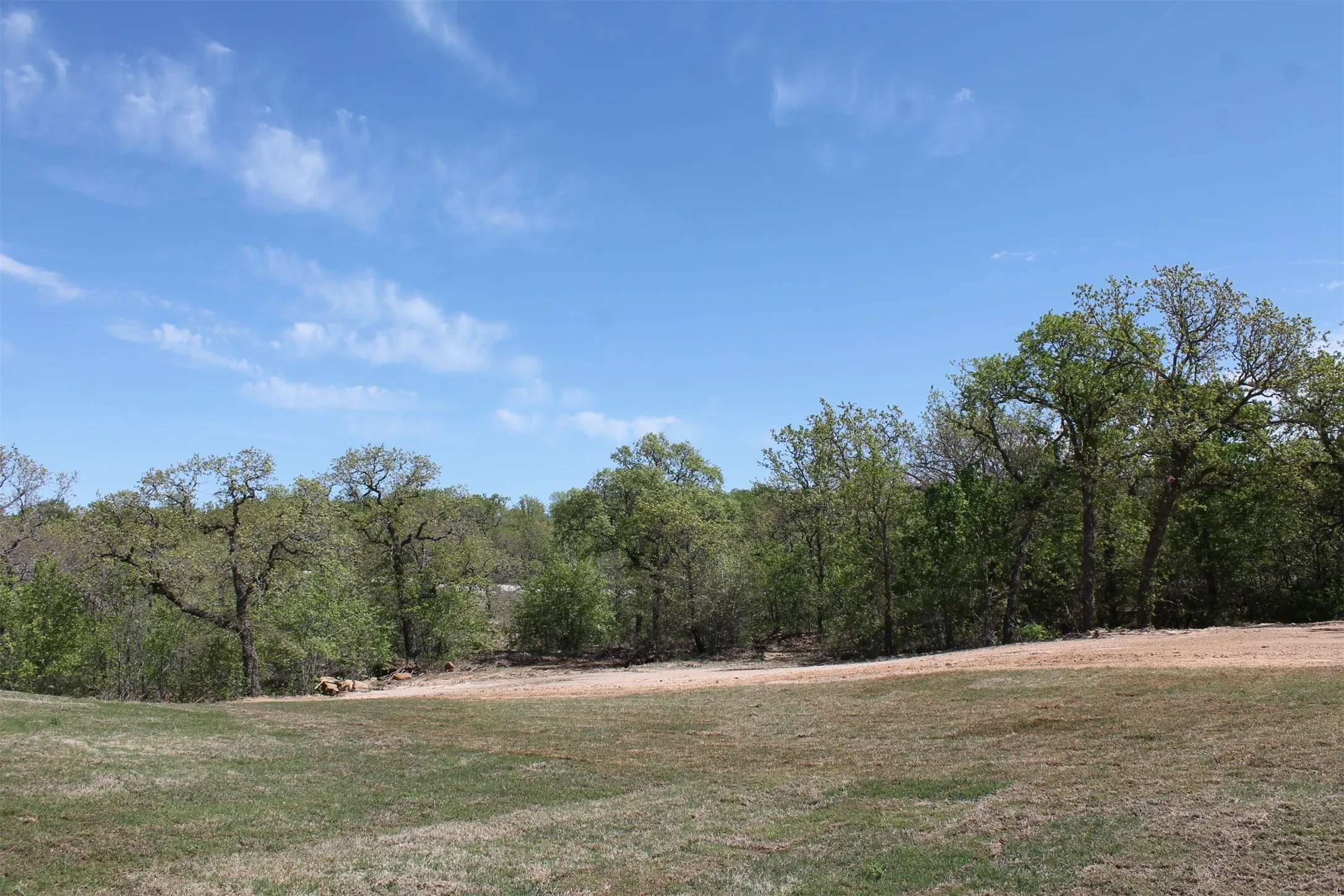 Single Family Residence For Sale in Wise County , 162 Sunset Bay Pointe Court, Chico, Texas 76431, 4 Bedroom, 3 Bathroom, 2 Garage spaces, 3,581 Sqft, built in 2022, mls#21293075, Real Estate Agent in Chico, Homes For Sale in Wise county, Homes For Sale in Chico, Realtor in Chico Texas, Real Estate Brokerage Independent Realty Texas, Luminita Cordes Realtor