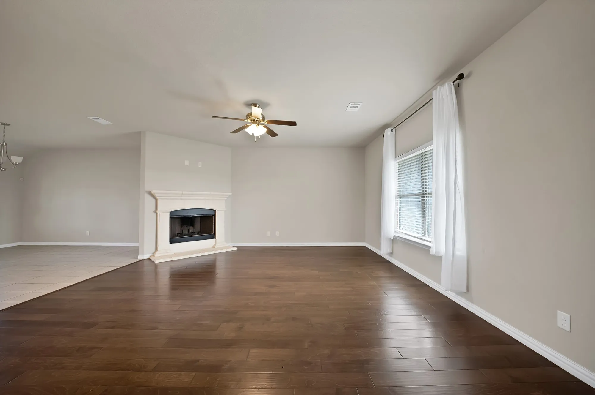 Single Family Residence For Sale in Parker County , 115 Springwood Ranch Loop, Springtown, Texas 76082, 4 Bedroom, 2 Bathroom, 2 Garage spaces, 2,125 Sqft, built in 2019, mls#21292356, Real Estate Agent in Springtown, Homes For Sale in Parker county, Homes For Sale in Springtown, Realtor in Springtown Texas, Real Estate Brokerage Independent Realty Texas, Luminita Cordes Realtor