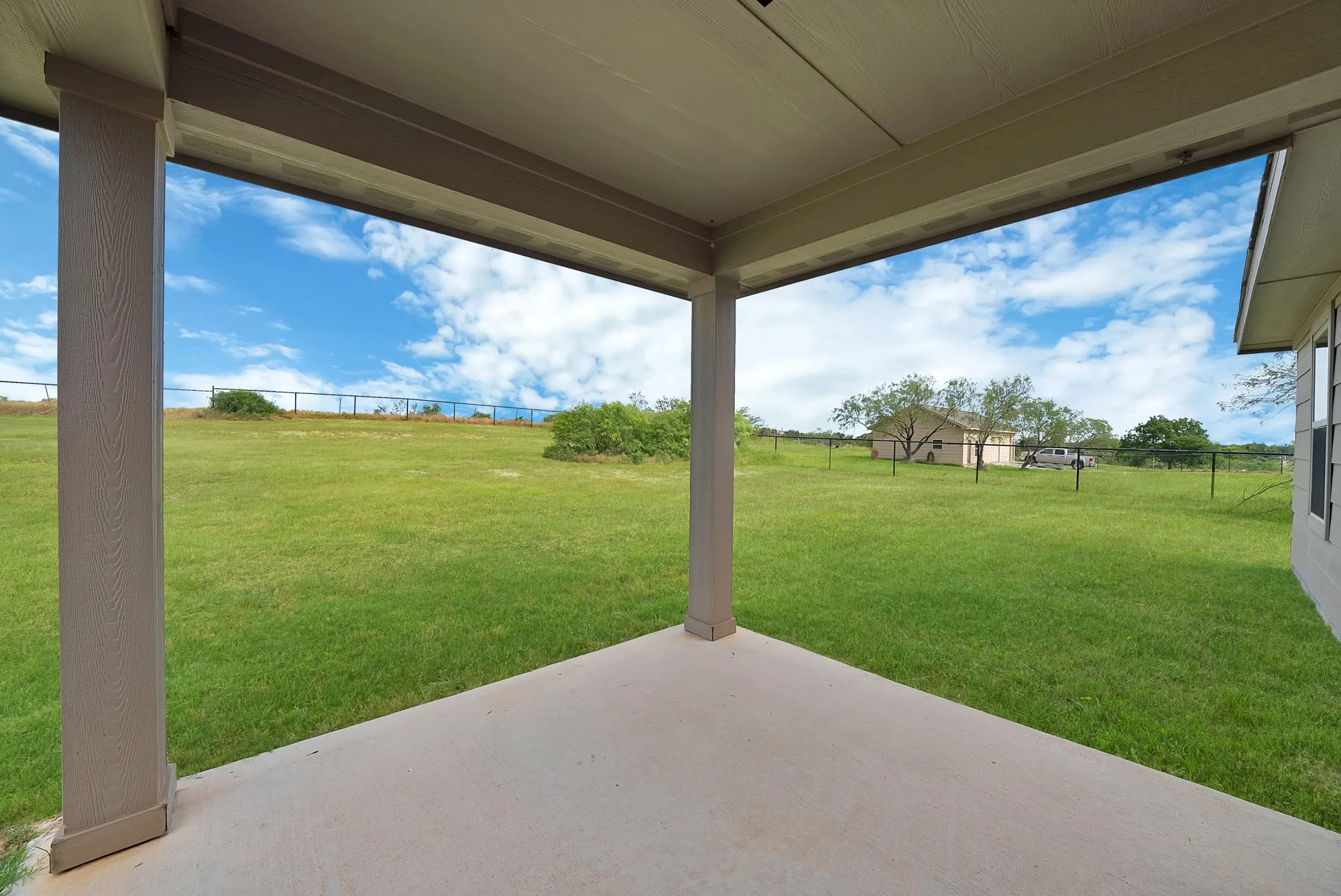 Single Family Residence For Sale in Parker County , 115 Springwood Ranch Loop, Springtown, Texas 76082, 4 Bedroom, 2 Bathroom, 2 Garage spaces, 2,125 Sqft, built in 2019, mls#21292356, Real Estate Agent in Springtown, Homes For Sale in Parker county, Homes For Sale in Springtown, Realtor in Springtown Texas, Real Estate Brokerage Independent Realty Texas, Luminita Cordes Realtor