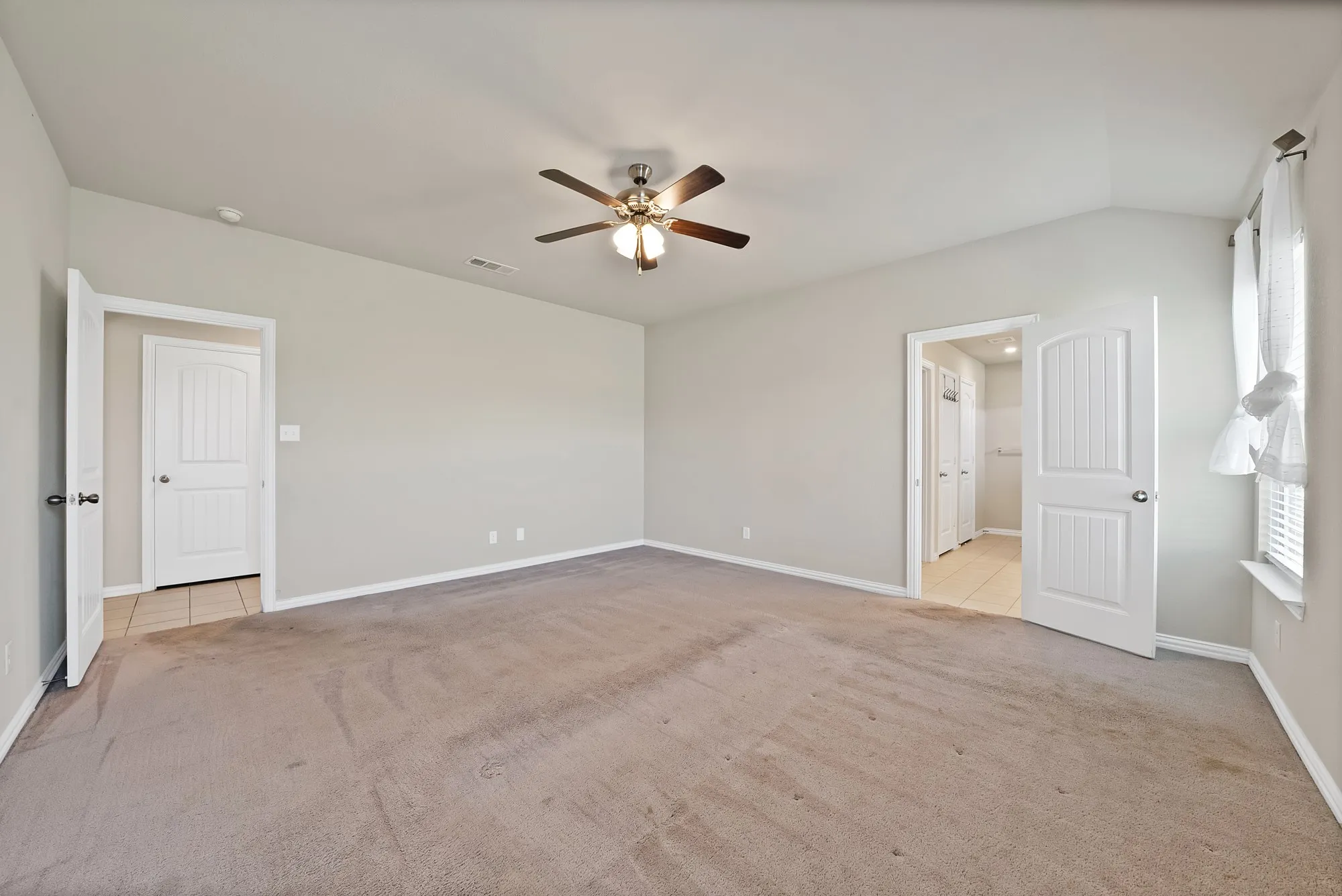 Single Family Residence For Sale in Parker County , 115 Springwood Ranch Loop, Springtown, Texas 76082, 4 Bedroom, 2 Bathroom, 2 Garage spaces, 2,125 Sqft, built in 2019, mls#21292356, Real Estate Agent in Springtown, Homes For Sale in Parker county, Homes For Sale in Springtown, Realtor in Springtown Texas, Real Estate Brokerage Independent Realty Texas, Luminita Cordes Realtor