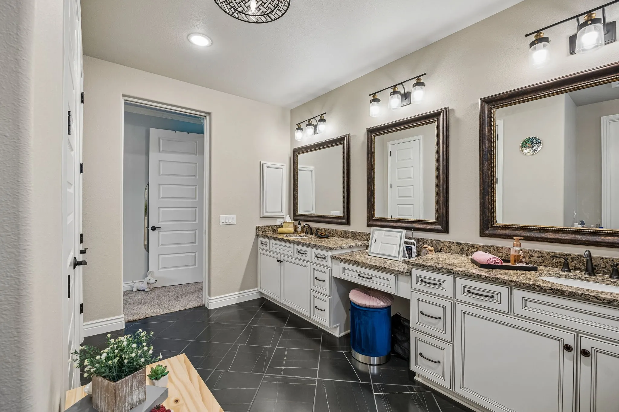 Single Family Residence For Sale in Denton County , 8412 Cocobolo Drive, Denton, Texas 76207, 2 Bedroom, 3 Bathroom, 3 Garage spaces, 2,789 Sqft, built in 2022, mls#21285146, Real Estate Agent in Denton, Homes For Sale in Denton county, Homes For Sale in Denton, Realtor in Denton Texas, Real Estate Brokerage Independent Realty Texas, Luminita Cordes Realtor