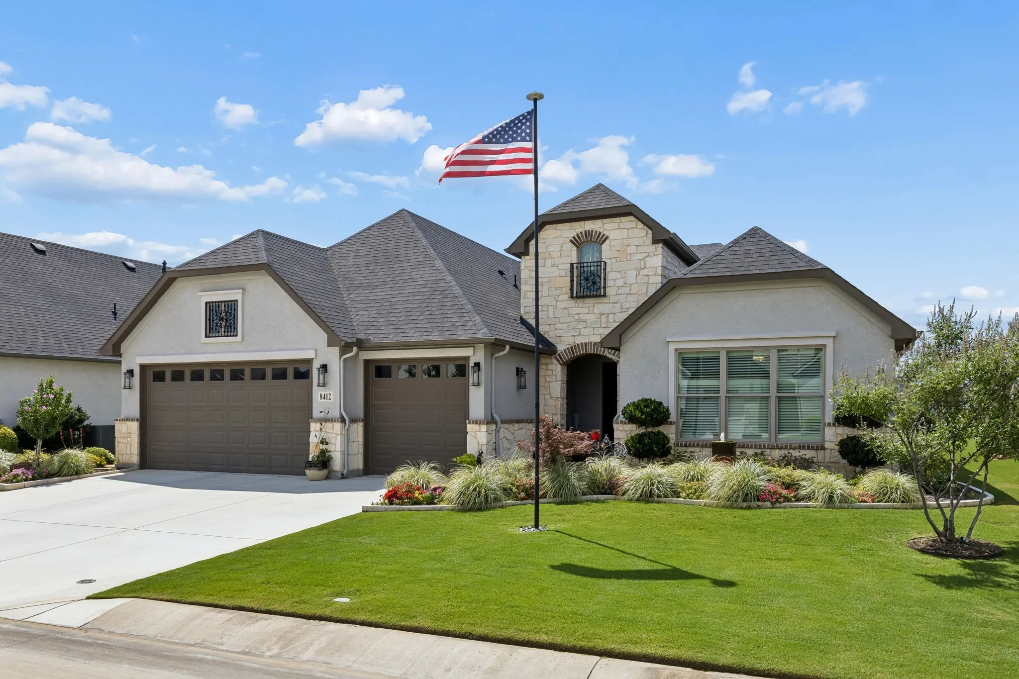 Single Family Residence For Sale in Denton County , 8412 Cocobolo Drive, Denton, Texas 76207, 2 Bedroom, 3 Bathroom, 3 Garage spaces, 2,789 Sqft, built in 2022, mls#21285146, Real Estate Agent in Denton, Homes For Sale in Denton county, Homes For Sale in Denton, Realtor in Denton Texas, Real Estate Brokerage Independent Realty Texas, Luminita Cordes Realtor