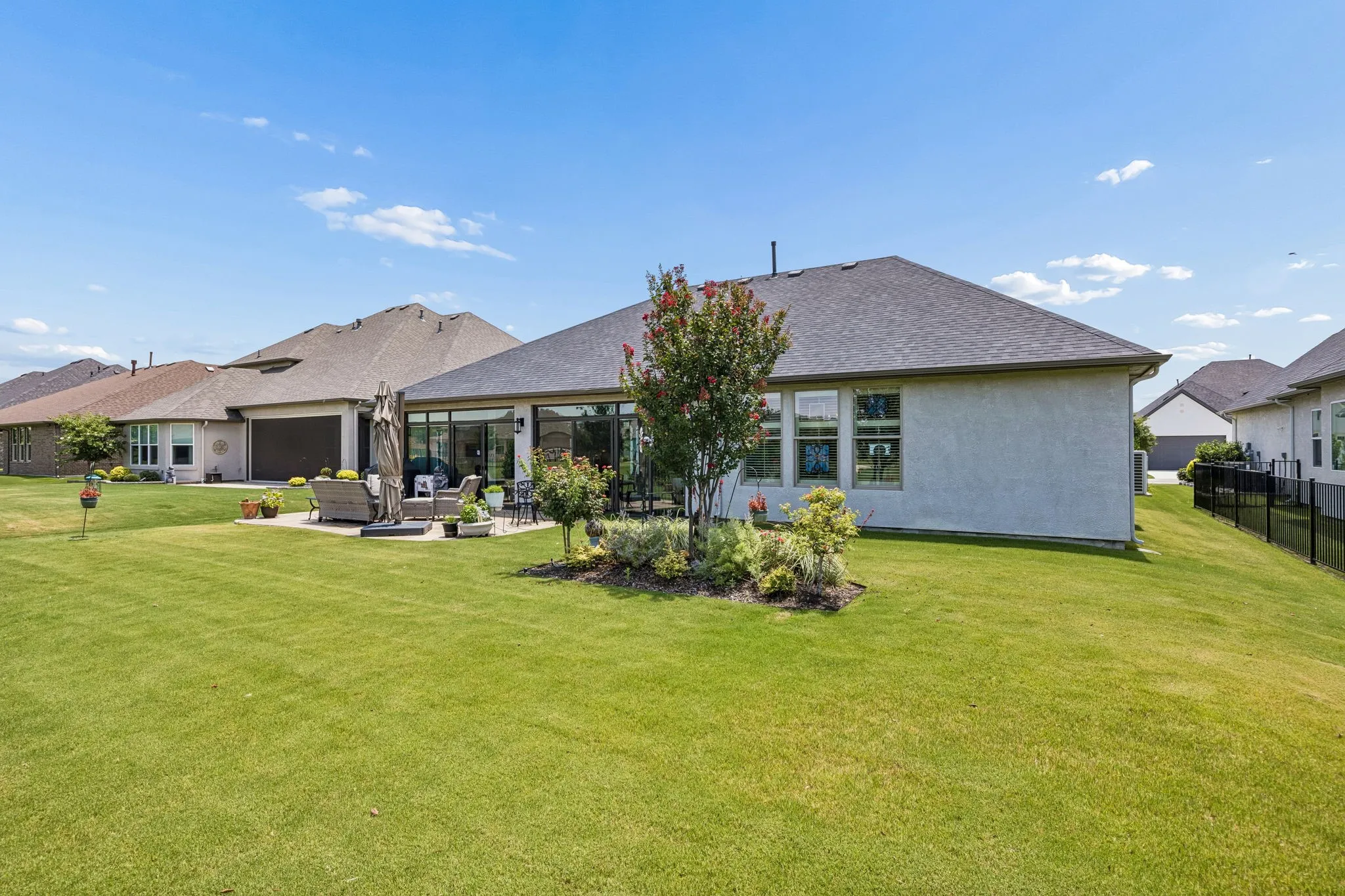 Single Family Residence For Sale in Denton County , 8412 Cocobolo Drive, Denton, Texas 76207, 2 Bedroom, 3 Bathroom, 3 Garage spaces, 2,789 Sqft, built in 2022, mls#21285146, Real Estate Agent in Denton, Homes For Sale in Denton county, Homes For Sale in Denton, Realtor in Denton Texas, Real Estate Brokerage Independent Realty Texas, Luminita Cordes Realtor