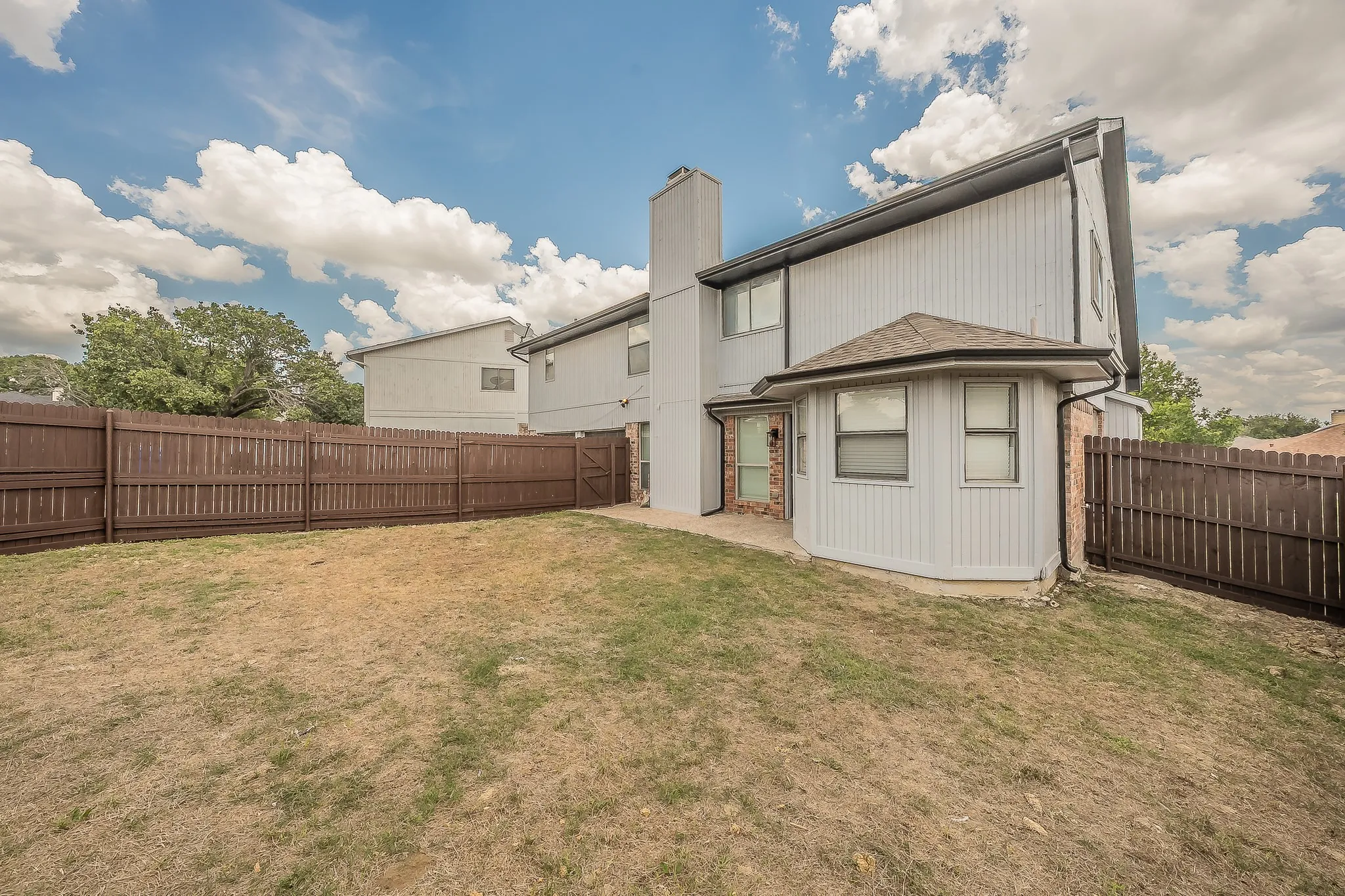 Single Family Residence For Sale in Denton County , 3207 Cutler Place, Carrollton, Texas 75007, 4 Bedroom, 3 Bathroom, 2 Garage spaces, 2,327 Sqft, built in 1983, mls#21292385, Real Estate Agent in Carrollton, Homes For Sale in Denton county, Homes For Sale in Carrollton, Realtor in Carrollton Texas, Real Estate Brokerage Independent Realty Texas, Luminita Cordes Realtor