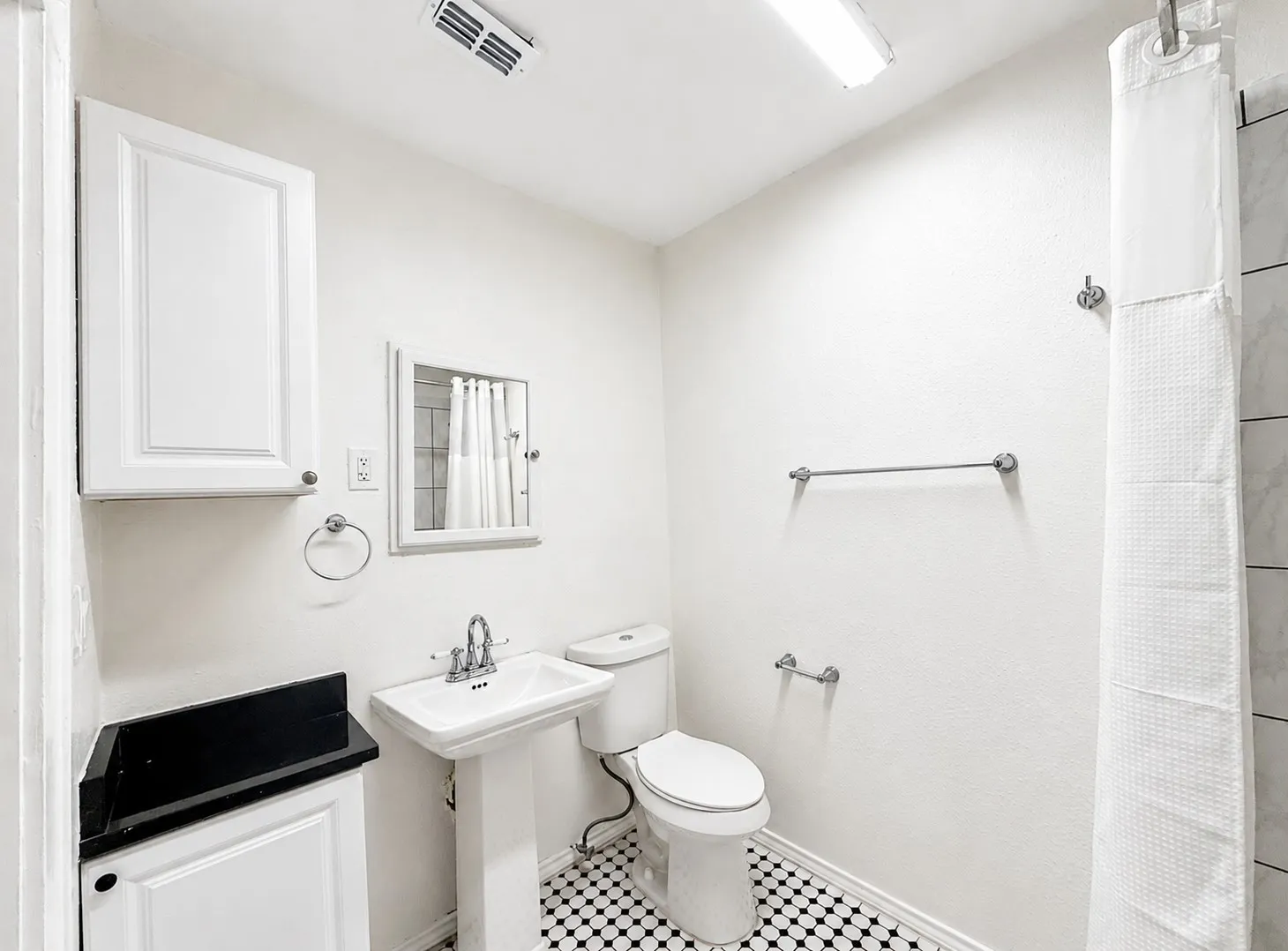 Duplex For Rent in Tarrant County , 3112 Frazier Avenue, Fort Worth, Texas 76110, 1 Bedroom, 1 Bathroom, Garage spaces, 775 Sqft, built in 1922, Price $1,300, mls#21291934, Real Estate Agent in Fort Worth, Homes For Rent in Tarrant county, Homes For Rent in Fort Worth, Realtor in Fort Worth Texas, Real Estate Brokerage Independent Realty Texas, Luminita Cordes Realtor