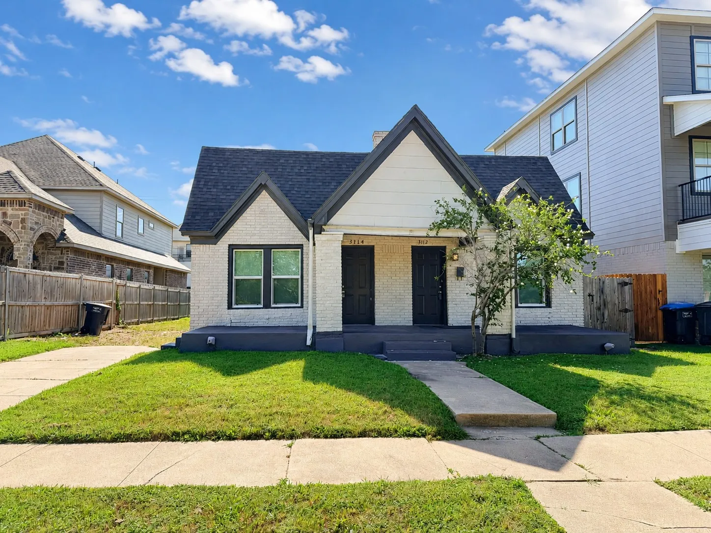 Duplex For Rent in Tarrant County , 3112 Frazier Avenue, Fort Worth, Texas 76110, 1 Bedroom, 1 Bathroom, Garage spaces, 775 Sqft, built in 1922, Price $1,300, mls#21291934, Real Estate Agent in Fort Worth, Homes For Rent in Tarrant county, Homes For Rent in Fort Worth, Realtor in Fort Worth Texas, Real Estate Brokerage Independent Realty Texas, Luminita Cordes Realtor