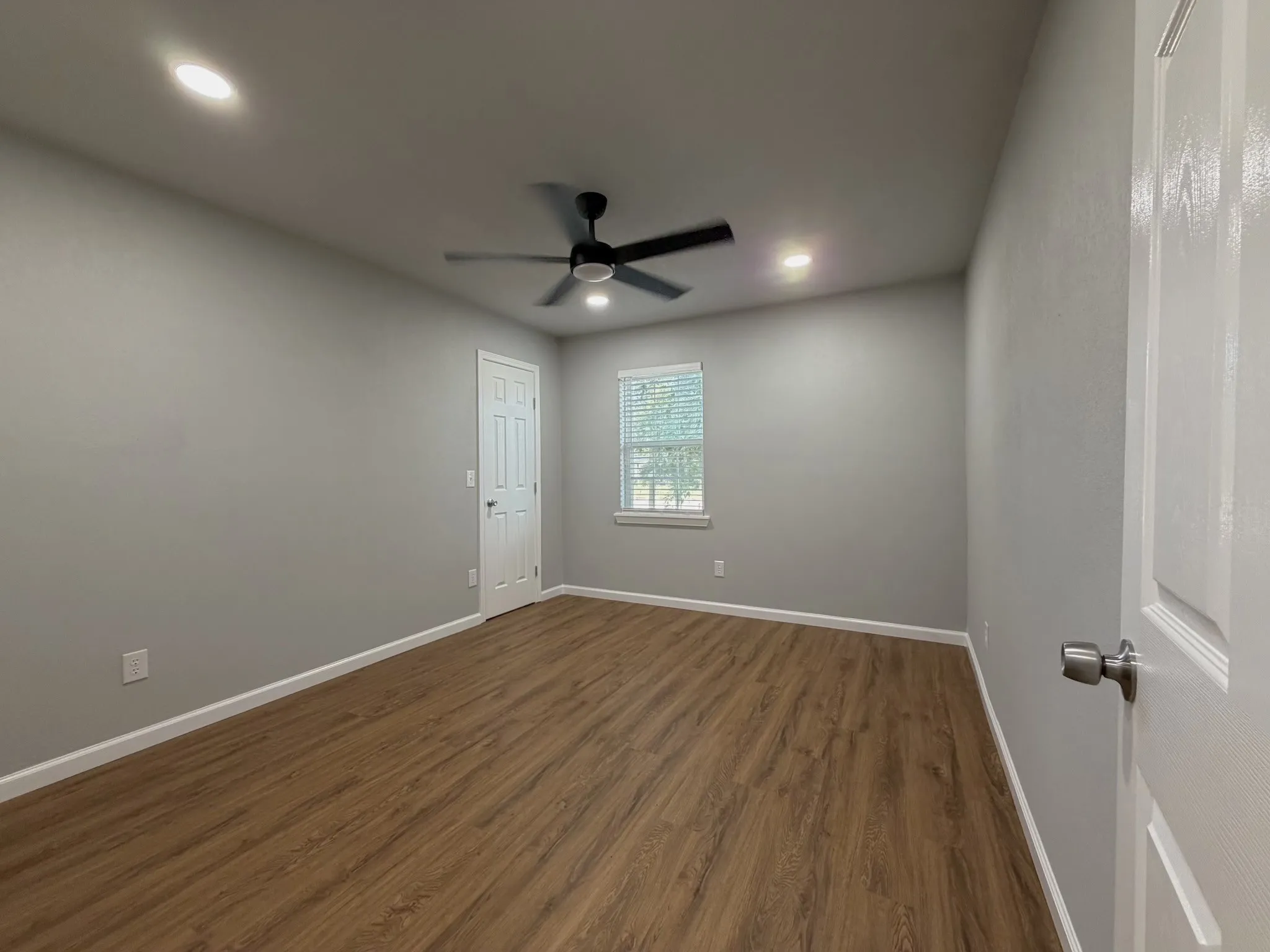 Single Family Residence For Sale in Wichita County , 628 W 3rd Street, Burkburnett, Texas 76354, 3 Bedroom, 1 Bathroom, Garage spaces, 1,192 Sqft, built in 1950, mls#21293150, Real Estate Agent in Burkburnett, Homes For Sale in Wichita county, Homes For Sale in Burkburnett, Realtor in Burkburnett Texas, Real Estate Brokerage Independent Realty Texas, Luminita Cordes Realtor