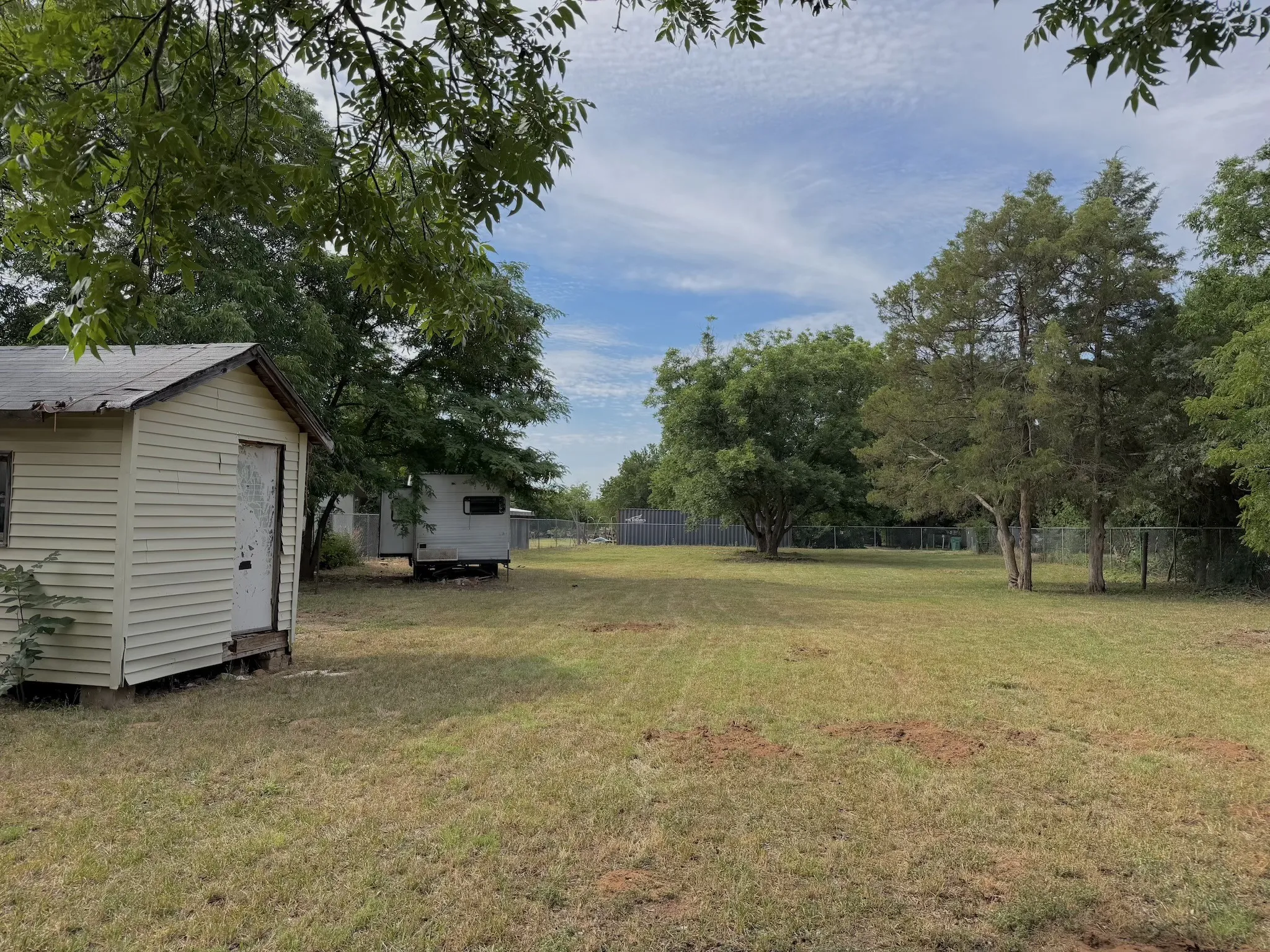 Single Family Residence For Sale in Wichita County , 628 W 3rd Street, Burkburnett, Texas 76354, 3 Bedroom, 1 Bathroom, Garage spaces, 1,192 Sqft, built in 1950, mls#21293150, Real Estate Agent in Burkburnett, Homes For Sale in Wichita county, Homes For Sale in Burkburnett, Realtor in Burkburnett Texas, Real Estate Brokerage Independent Realty Texas, Luminita Cordes Realtor