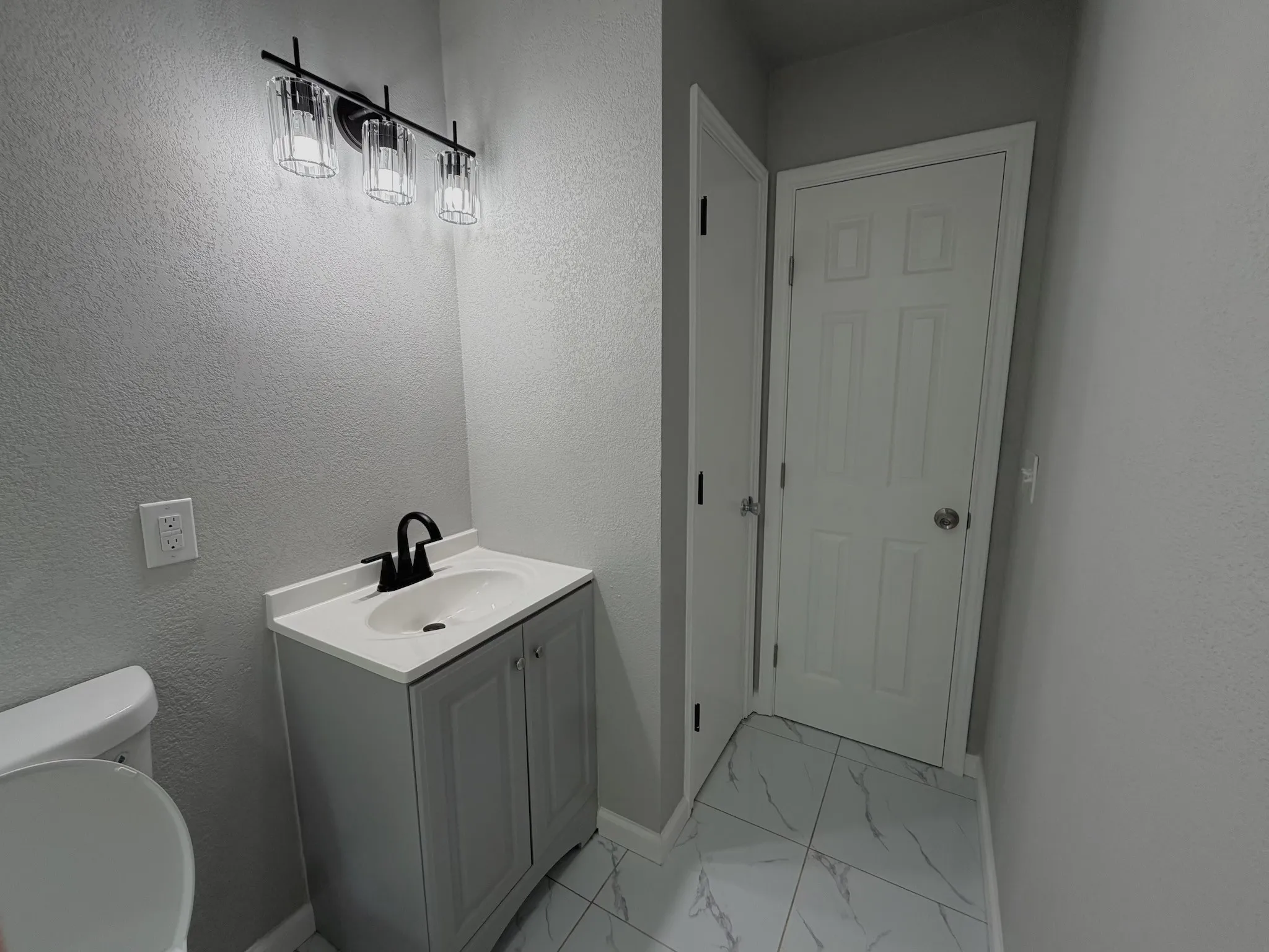 Single Family Residence For Sale in Wichita County , 628 W 3rd Street, Burkburnett, Texas 76354, 3 Bedroom, 1 Bathroom, Garage spaces, 1,192 Sqft, built in 1950, mls#21293150, Real Estate Agent in Burkburnett, Homes For Sale in Wichita county, Homes For Sale in Burkburnett, Realtor in Burkburnett Texas, Real Estate Brokerage Independent Realty Texas, Luminita Cordes Realtor