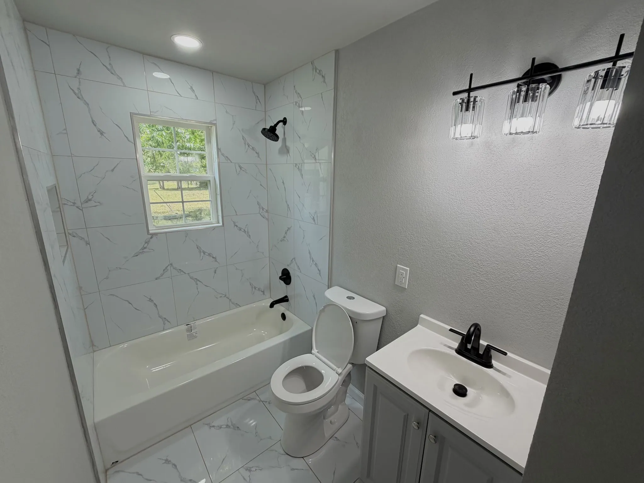 Single Family Residence For Sale in Wichita County , 628 W 3rd Street, Burkburnett, Texas 76354, 3 Bedroom, 1 Bathroom, Garage spaces, 1,192 Sqft, built in 1950, mls#21293150, Real Estate Agent in Burkburnett, Homes For Sale in Wichita county, Homes For Sale in Burkburnett, Realtor in Burkburnett Texas, Real Estate Brokerage Independent Realty Texas, Luminita Cordes Realtor