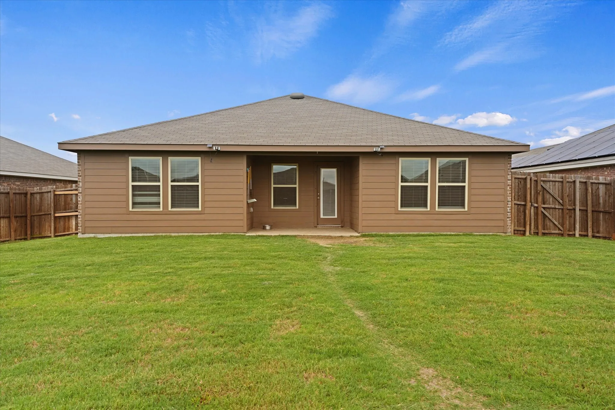 Single Family Residence For Sale in Collin County , 1403 Thunder Canyon Way, Josephine, Texas 75189, 3 Bedroom, 2 Bathroom, 2 Garage spaces, 1,625 Sqft, built in 2021, mls#21293153, Real Estate Agent in Josephine, Homes For Sale in Collin county, Homes For Sale in Josephine, Realtor in Josephine Texas, Real Estate Brokerage Independent Realty Texas, Luminita Cordes Realtor