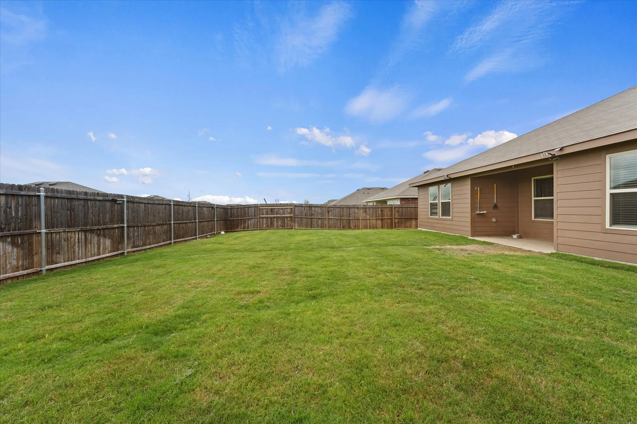 Single Family Residence For Sale in Collin County , 1403 Thunder Canyon Way, Josephine, Texas 75189, 3 Bedroom, 2 Bathroom, 2 Garage spaces, 1,625 Sqft, built in 2021, mls#21293153, Real Estate Agent in Josephine, Homes For Sale in Collin county, Homes For Sale in Josephine, Realtor in Josephine Texas, Real Estate Brokerage Independent Realty Texas, Luminita Cordes Realtor