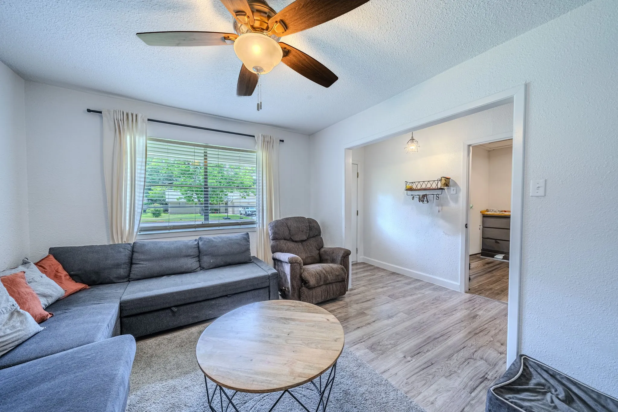 Single Family Residence For Sale in Palo Pinto County , 605 28th Avenue, Mineral Wells, Texas 76067, 3 Bedroom, 2 Bathroom, 2 Garage spaces, 1,600 Sqft, built in 1965, mls#21293155, Real Estate Agent in Mineral Wells, Homes For Sale in Palo Pinto county, Homes For Sale in Mineral Wells, Realtor in Mineral Wells Texas, Real Estate Brokerage Independent Realty Texas, Luminita Cordes Realtor
