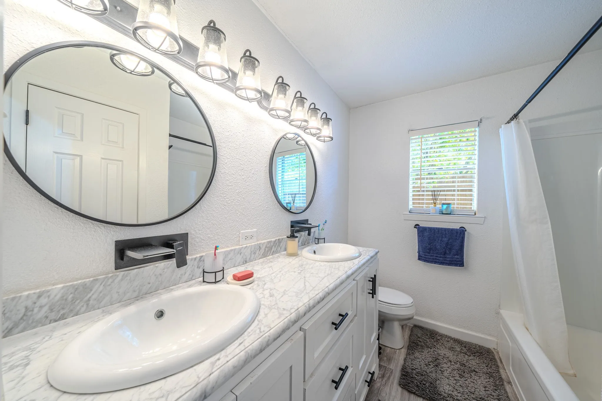 Single Family Residence For Sale in Palo Pinto County , 605 28th Avenue, Mineral Wells, Texas 76067, 3 Bedroom, 2 Bathroom, 2 Garage spaces, 1,600 Sqft, built in 1965, mls#21293155, Real Estate Agent in Mineral Wells, Homes For Sale in Palo Pinto county, Homes For Sale in Mineral Wells, Realtor in Mineral Wells Texas, Real Estate Brokerage Independent Realty Texas, Luminita Cordes Realtor