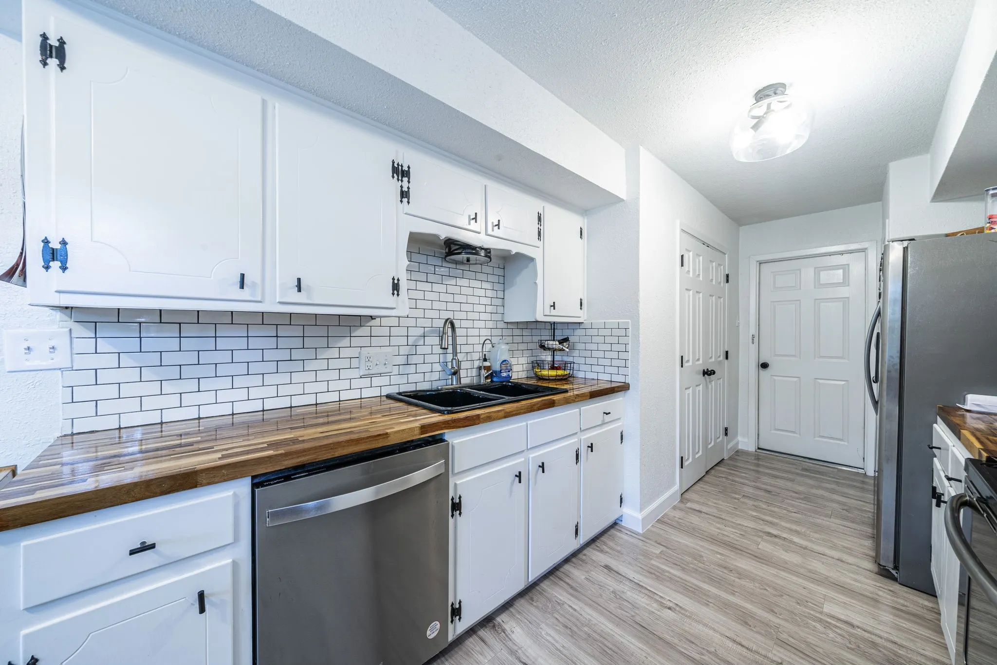 Single Family Residence For Sale in Palo Pinto County , 605 28th Avenue, Mineral Wells, Texas 76067, 3 Bedroom, 2 Bathroom, 2 Garage spaces, 1,600 Sqft, built in 1965, mls#21293155, Real Estate Agent in Mineral Wells, Homes For Sale in Palo Pinto county, Homes For Sale in Mineral Wells, Realtor in Mineral Wells Texas, Real Estate Brokerage Independent Realty Texas, Luminita Cordes Realtor