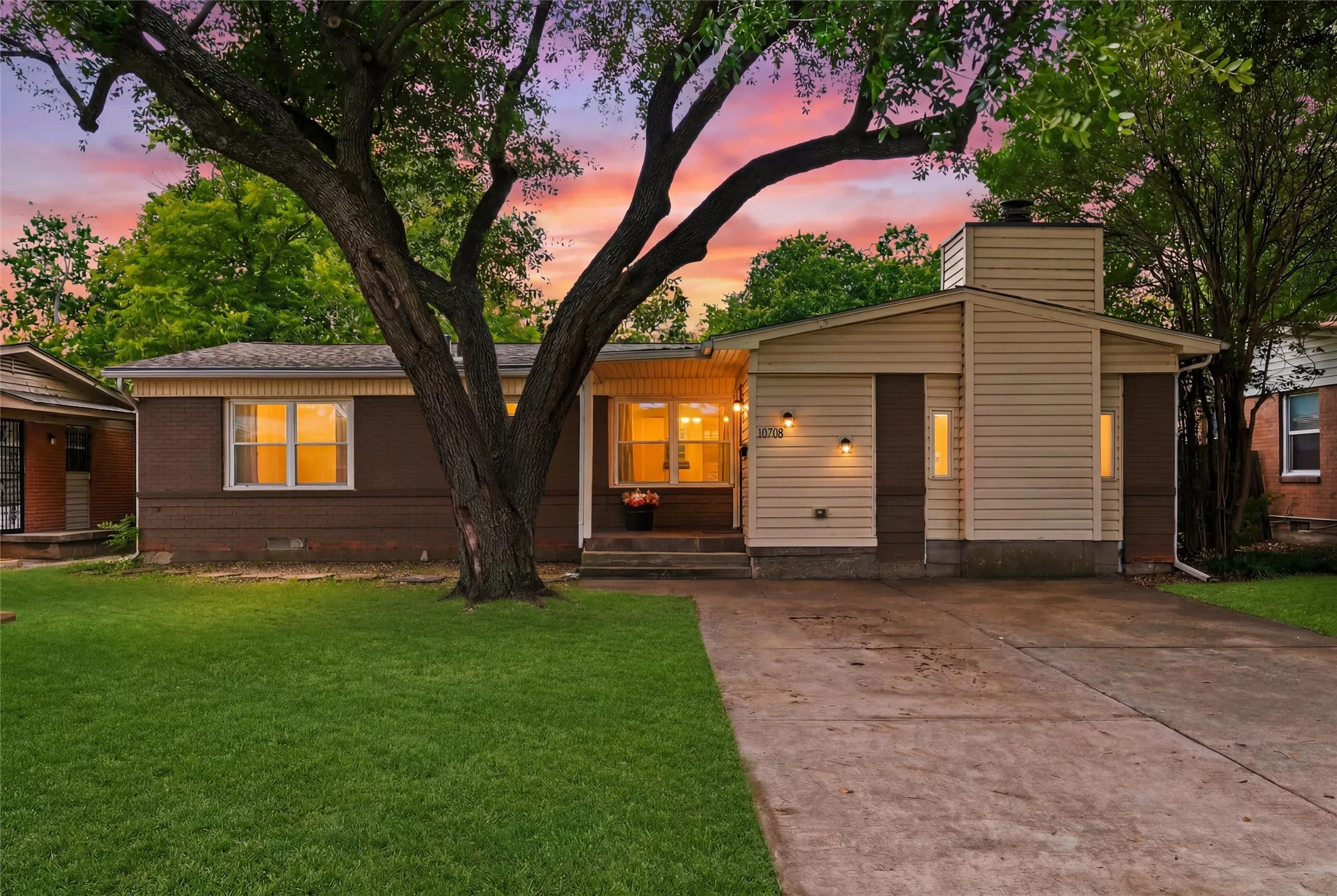 Single Family Residence For Sale in Dallas County , 10708 Cassandra Way, Dallas, Texas 75228, 3 Bedroom, 1 Bathroom, 2 Garage spaces, 1,375 Sqft, built in 1954, mls#21285460, Real Estate Agent in Dallas, Homes For Sale in Dallas county, Homes For Sale in Dallas, Realtor in Dallas Texas, Real Estate Brokerage Independent Realty Texas, Luminita Cordes Realtor
