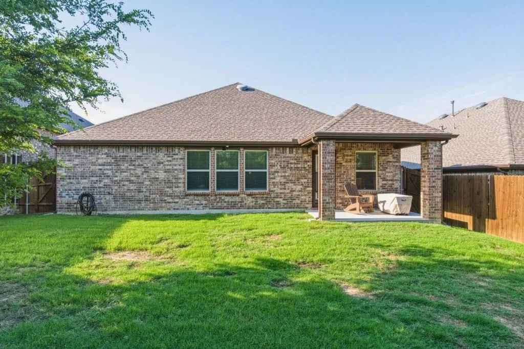 Single Family Residence For Sale in Denton County , 2921 Frio Road, Little Elm, Texas 75068, 3 Bedroom, 2 Bathroom, 2 Garage spaces, 1,683 Sqft, built in 2020, Price $345,000, mls#21293142, Real Estate Agent in Little Elm, Homes For Sale in Denton county, Homes For Sale in Little Elm, Realtor in Little Elm Texas, Real Estate Brokerage Independent Realty Texas, Luminita Cordes Realtor