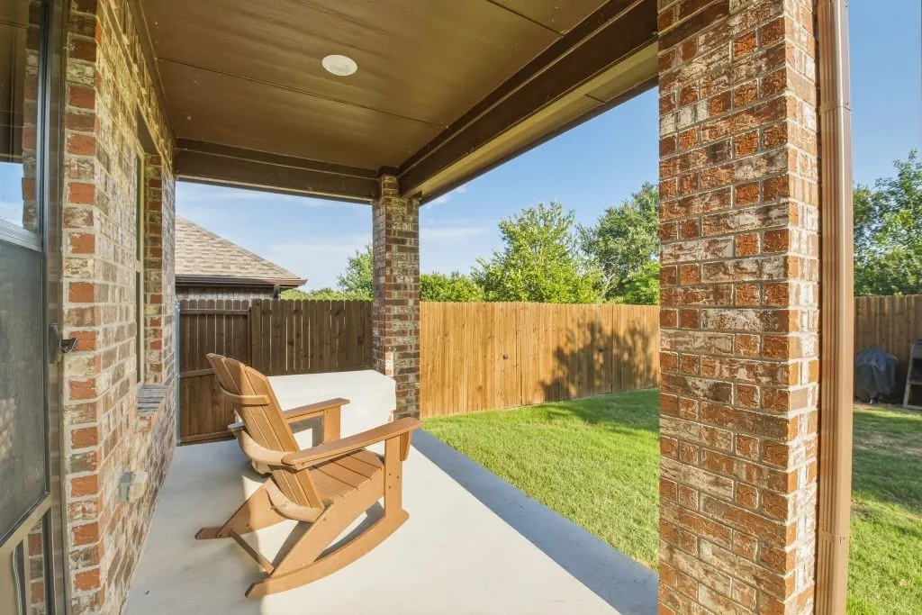 Single Family Residence For Sale in Denton County , 2921 Frio Road, Little Elm, Texas 75068, 3 Bedroom, 2 Bathroom, 2 Garage spaces, 1,683 Sqft, built in 2020, Price $345,000, mls#21293142, Real Estate Agent in Little Elm, Homes For Sale in Denton county, Homes For Sale in Little Elm, Realtor in Little Elm Texas, Real Estate Brokerage Independent Realty Texas, Luminita Cordes Realtor