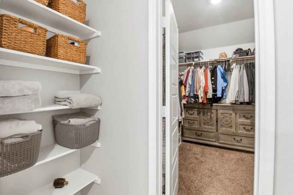 Single Family Residence For Sale in Denton County , 2921 Frio Road, Little Elm, Texas 75068, 3 Bedroom, 2 Bathroom, 2 Garage spaces, 1,683 Sqft, built in 2020, Price $345,000, mls#21293142, Real Estate Agent in Little Elm, Homes For Sale in Denton county, Homes For Sale in Little Elm, Realtor in Little Elm Texas, Real Estate Brokerage Independent Realty Texas, Luminita Cordes Realtor