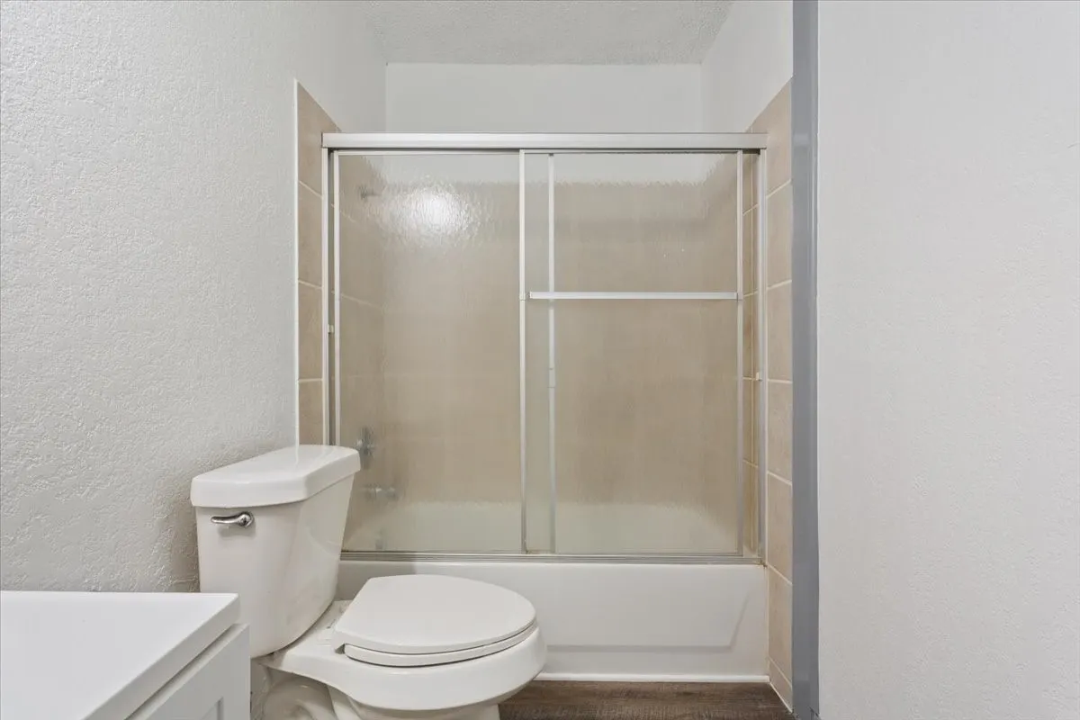 Single Family Residence For Sale in Mc Lennan County , 1933 Century Drive, Waco, Texas 76712, 3 Bedrooms, 2 Bathrooms, 2 Garage spaces, 1,496 Sqft, built in 1980, Price $229,900, mls#21293129, Real Estate Agent in Waco, Homes For Sale in Mc Lennan county, Homes For Sale in Waco, Realtor in Waco Texas, Real Estate Brokerage Independent Realty Texas, Luminita Cordes Realtor