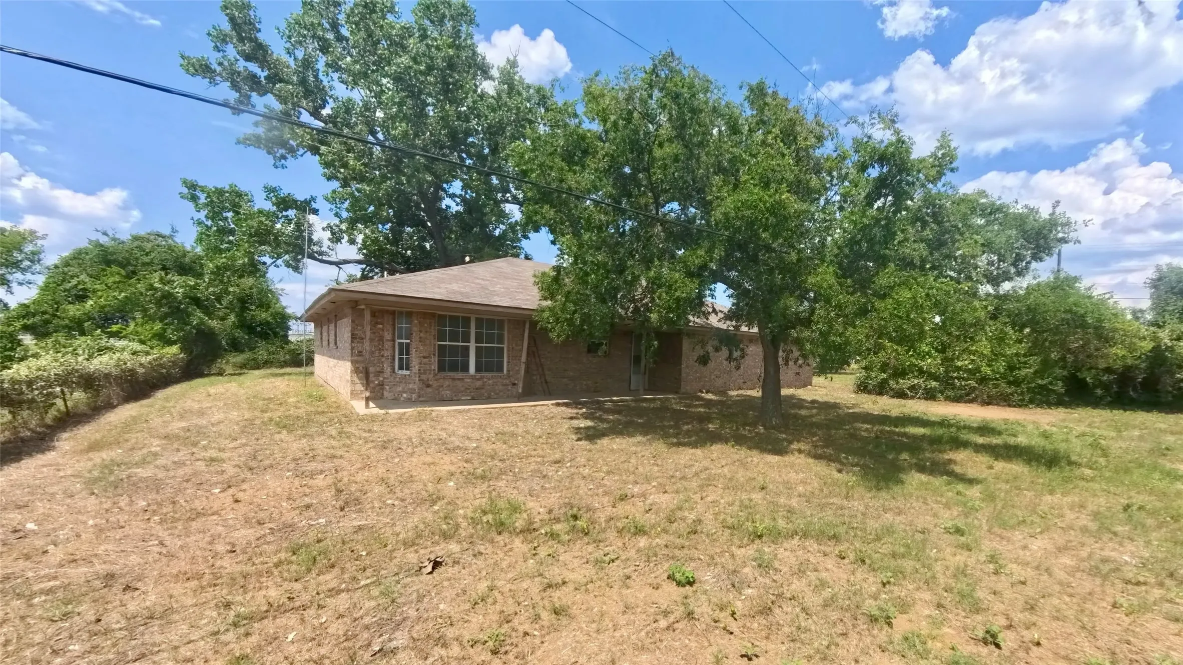 Farm For Sale in Parker County , 510 New Highland Road, Springtown, Texas 76082, 3 Bedroom, 2 Bathroom, 2 Garage spaces, 1,647 Sqft, built in 1998, mls#21292749, Real Estate Agent in Springtown, Homes For Sale in Parker county, Homes For Sale in Springtown, Realtor in Springtown Texas, Real Estate Brokerage Independent Realty Texas, Luminita Cordes Realtor