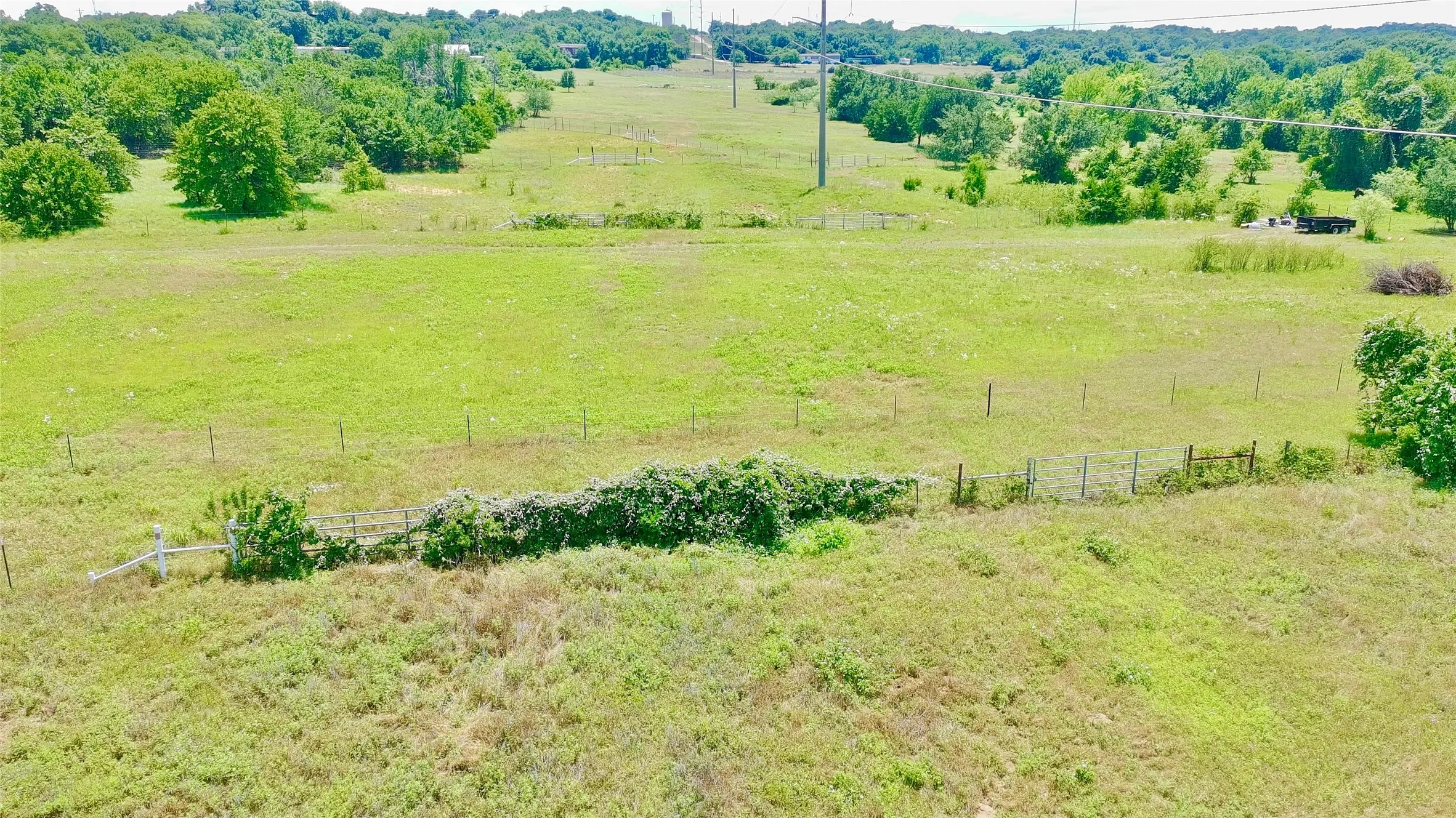 Farm For Sale in Parker County , 510 New Highland Road, Springtown, Texas 76082, 3 Bedroom, 2 Bathroom, 2 Garage spaces, 1,647 Sqft, built in 1998, mls#21292749, Real Estate Agent in Springtown, Homes For Sale in Parker county, Homes For Sale in Springtown, Realtor in Springtown Texas, Real Estate Brokerage Independent Realty Texas, Luminita Cordes Realtor