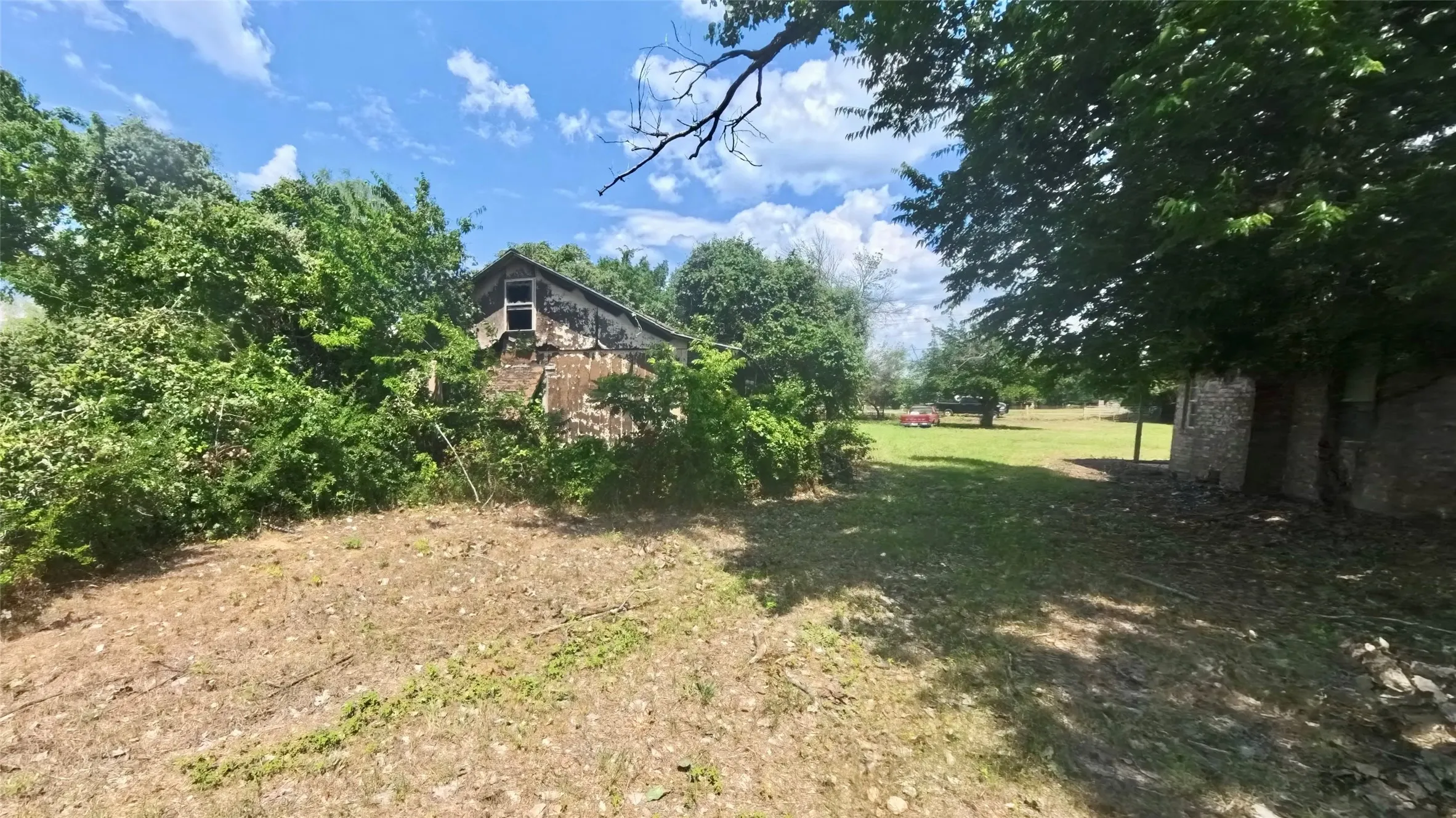 Farm For Sale in Parker County , 510 New Highland Road, Springtown, Texas 76082, 3 Bedroom, 2 Bathroom, 2 Garage spaces, 1,647 Sqft, built in 1998, mls#21292749, Real Estate Agent in Springtown, Homes For Sale in Parker county, Homes For Sale in Springtown, Realtor in Springtown Texas, Real Estate Brokerage Independent Realty Texas, Luminita Cordes Realtor