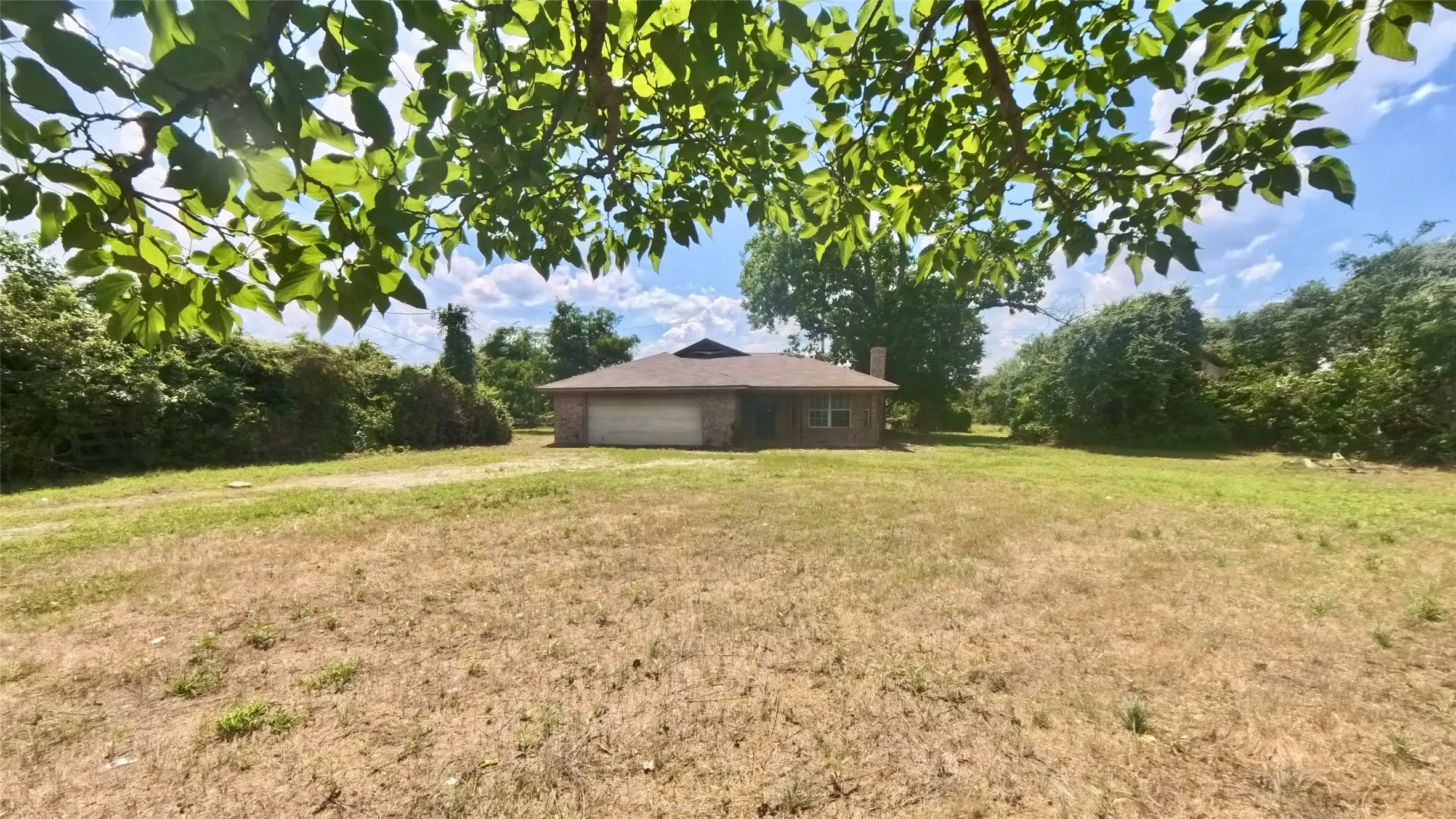Farm For Sale in Parker County , 510 New Highland Road, Springtown, Texas 76082, 3 Bedroom, 2 Bathroom, 2 Garage spaces, 1,647 Sqft, built in 1998, mls#21292749, Real Estate Agent in Springtown, Homes For Sale in Parker county, Homes For Sale in Springtown, Realtor in Springtown Texas, Real Estate Brokerage Independent Realty Texas, Luminita Cordes Realtor