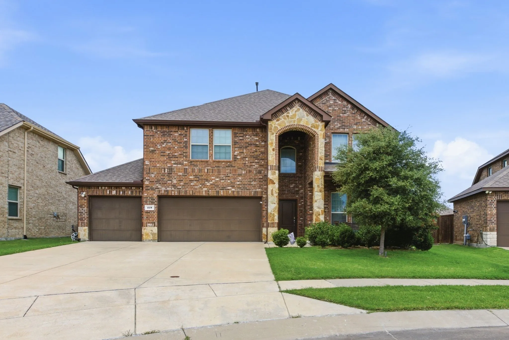 Single Family Residence For Sale in Rockwall County , 218 Virginia Court, Fate, Texas 75189, 4 Bedroom, 3 Bathroom, 3 Garage spaces, 2,930 Sqft, built in 2020, mls#21292913, Real Estate Agent in Fate, Homes For Sale in Rockwall county, Homes For Sale in Fate, Realtor in Fate Texas, Real Estate Brokerage Independent Realty Texas, Luminita Cordes Realtor