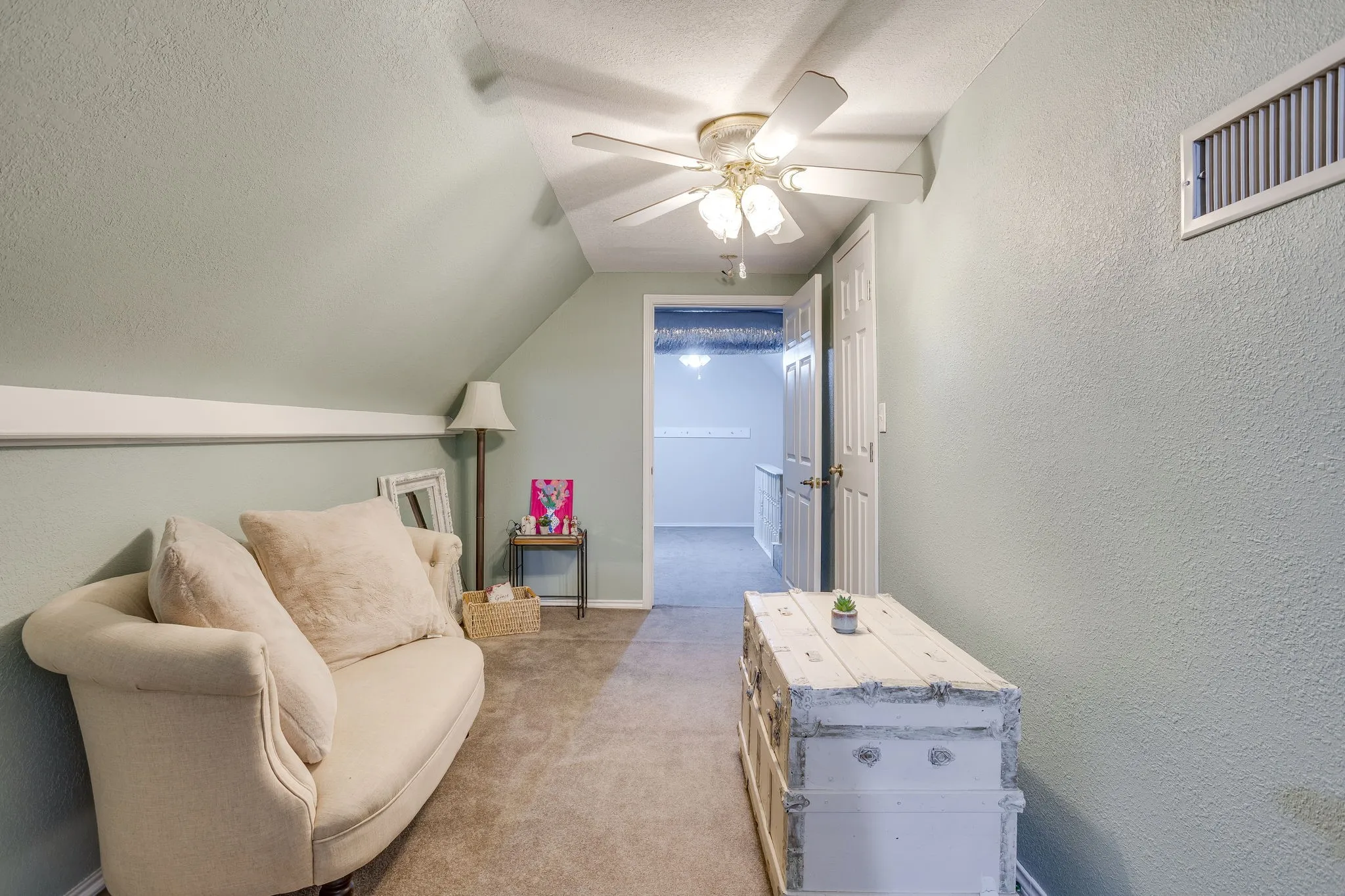 Single Family Residence For Sale in Johnson County , 2100 Fm 3048, Cleburne, Texas 76031, 4 Bedroom, 4 Bathroom, 2 Garage spaces, 4,215 Sqft, built in 1993, mls#21293198, Real Estate Agent in Cleburne, Homes For Sale in Johnson county, Homes For Sale in Cleburne, Realtor in Cleburne Texas, Real Estate Brokerage Independent Realty Texas, Luminita Cordes Realtor