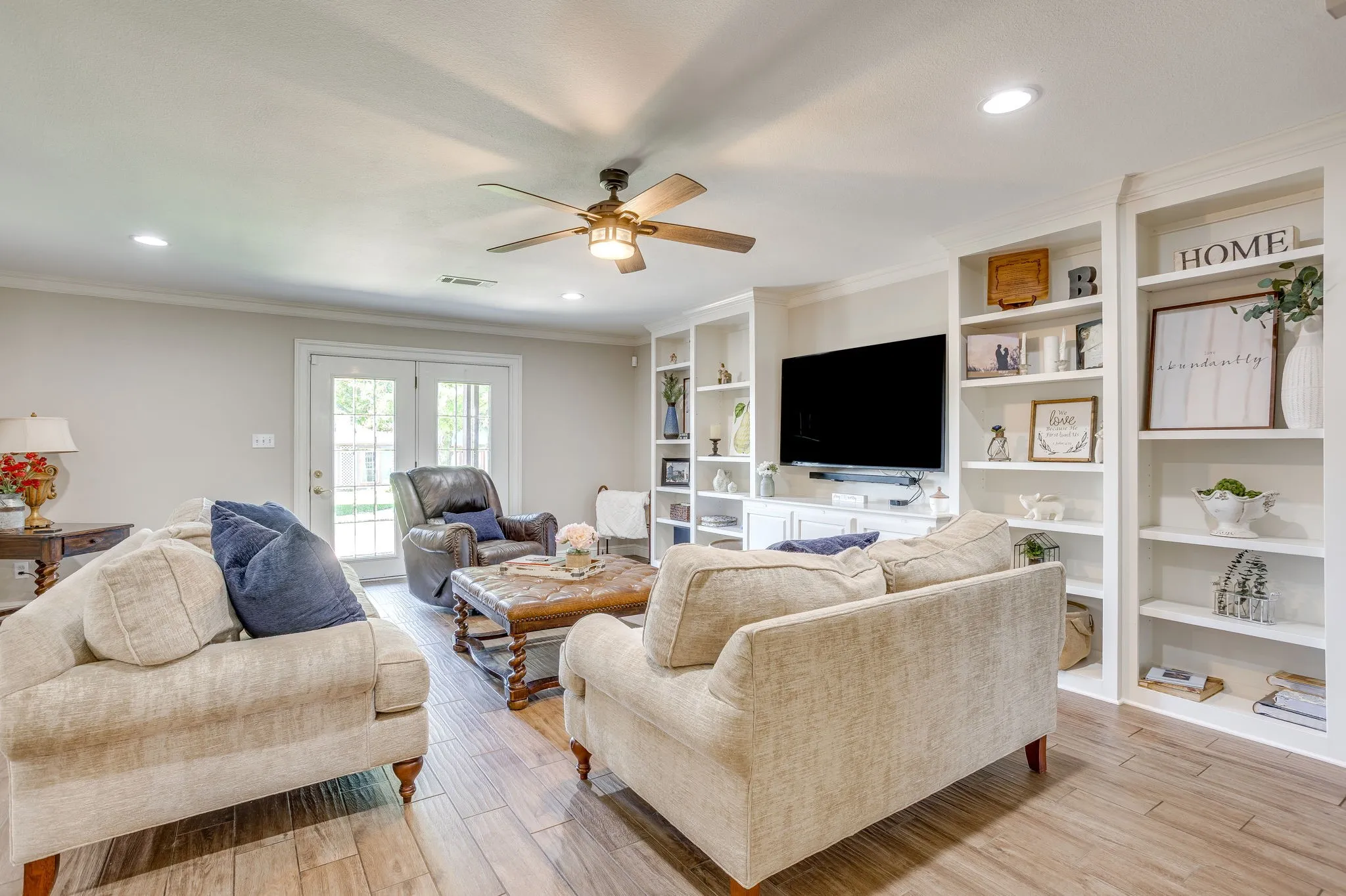 Single Family Residence For Sale in Johnson County , 2100 Fm 3048, Cleburne, Texas 76031, 4 Bedroom, 4 Bathroom, 2 Garage spaces, 4,215 Sqft, built in 1993, mls#21293198, Real Estate Agent in Cleburne, Homes For Sale in Johnson county, Homes For Sale in Cleburne, Realtor in Cleburne Texas, Real Estate Brokerage Independent Realty Texas, Luminita Cordes Realtor
