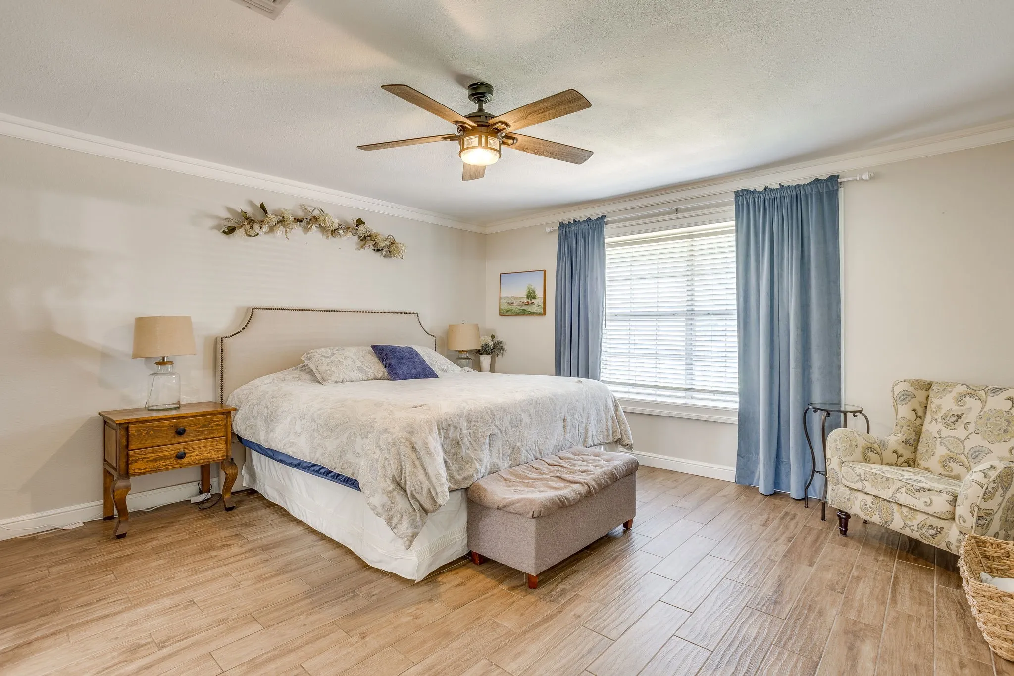 Single Family Residence For Sale in Johnson County , 2100 Fm 3048, Cleburne, Texas 76031, 4 Bedroom, 4 Bathroom, 2 Garage spaces, 4,215 Sqft, built in 1993, mls#21293198, Real Estate Agent in Cleburne, Homes For Sale in Johnson county, Homes For Sale in Cleburne, Realtor in Cleburne Texas, Real Estate Brokerage Independent Realty Texas, Luminita Cordes Realtor