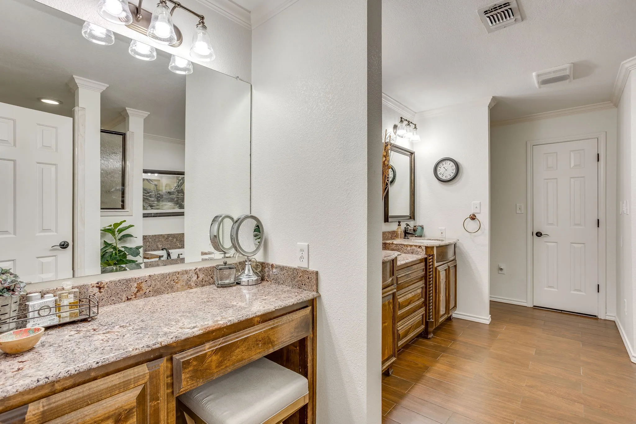 Single Family Residence For Sale in Johnson County , 2100 Fm 3048, Cleburne, Texas 76031, 4 Bedroom, 4 Bathroom, 2 Garage spaces, 4,215 Sqft, built in 1993, mls#21293198, Real Estate Agent in Cleburne, Homes For Sale in Johnson county, Homes For Sale in Cleburne, Realtor in Cleburne Texas, Real Estate Brokerage Independent Realty Texas, Luminita Cordes Realtor